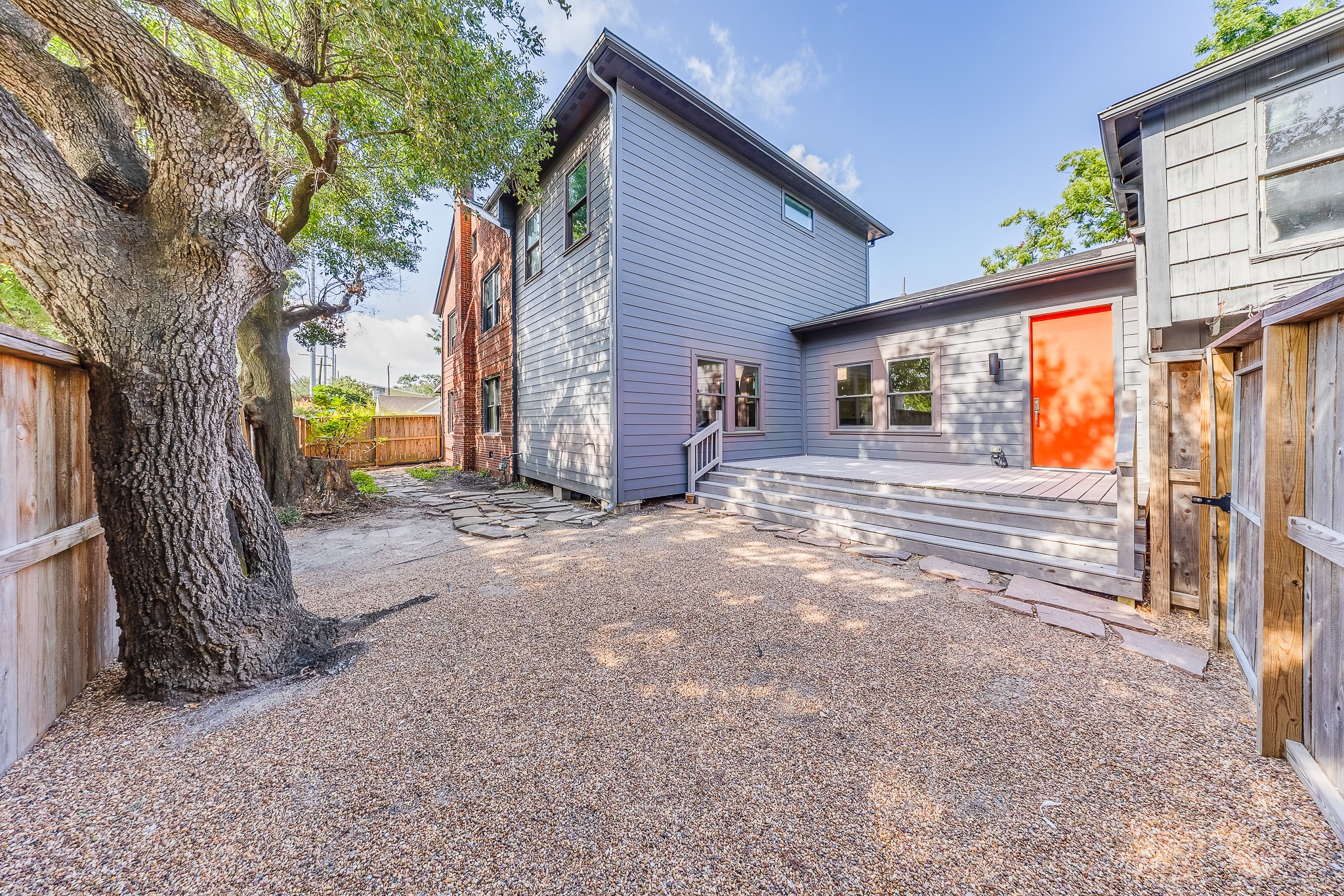 1900 Hawthorne Street Property Photo 28