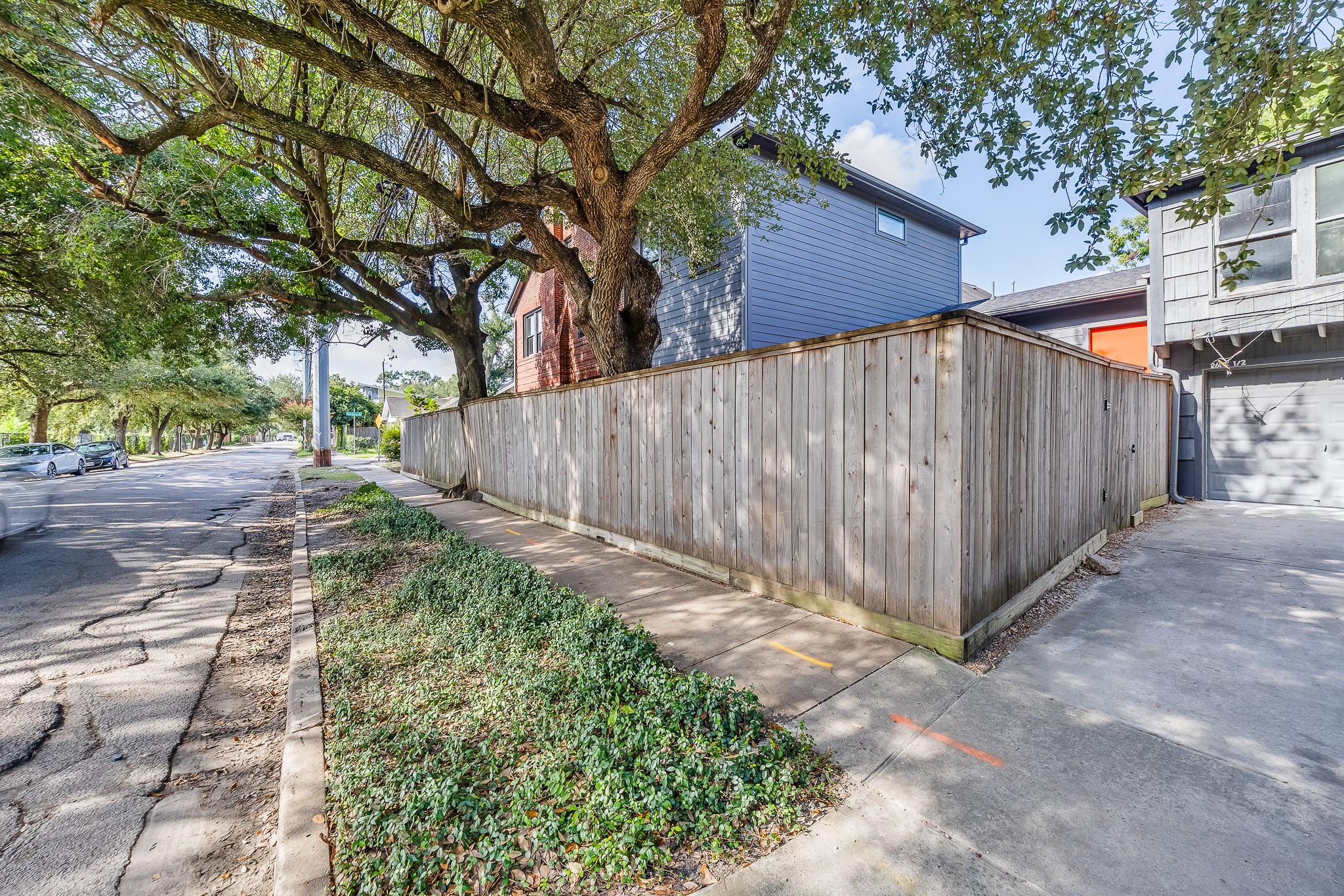 1900 Hawthorne Street Property Photo 29
