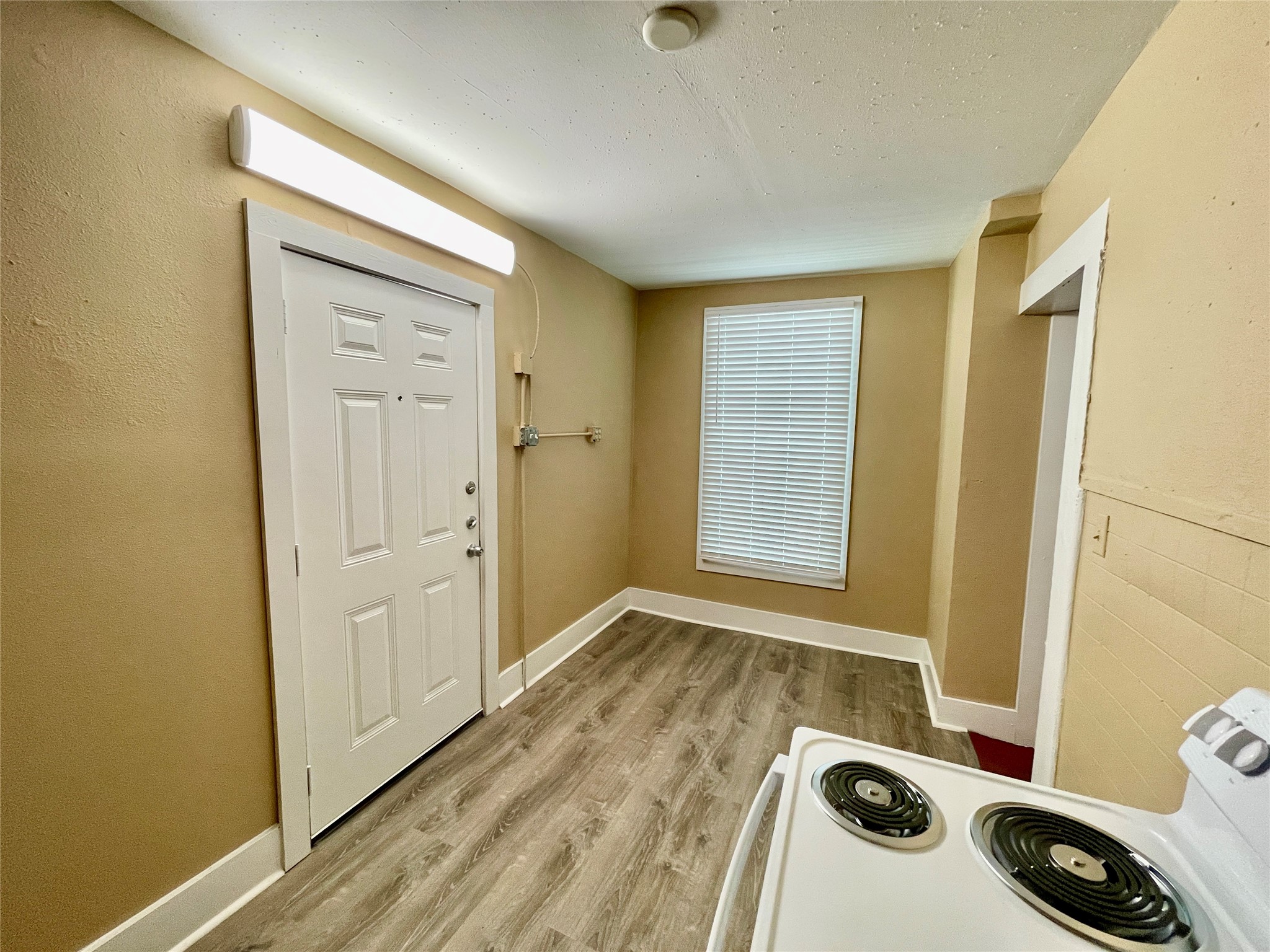 1814 Avenue M 1/2 1 Property Photo 4