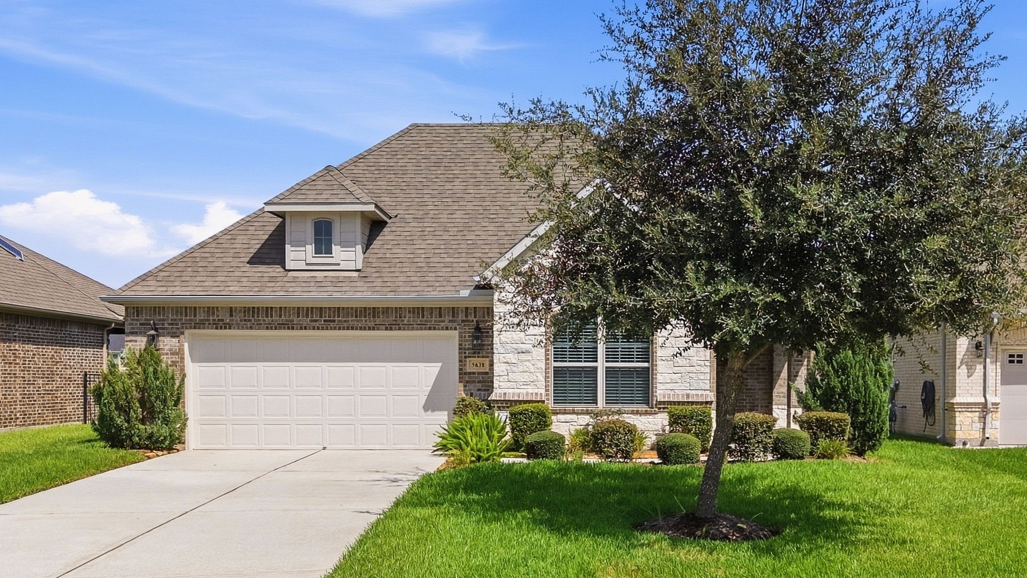 5638 Fountain Villas Way Property Photo 1
