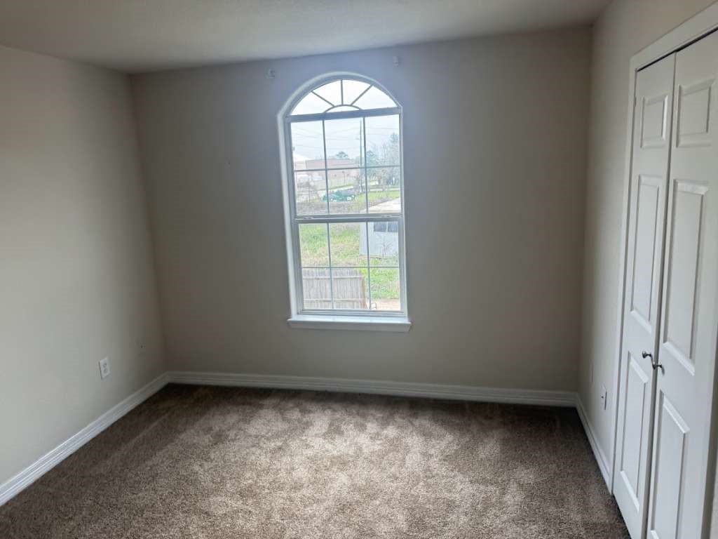 1675 Hugh Road B Property Photo 8