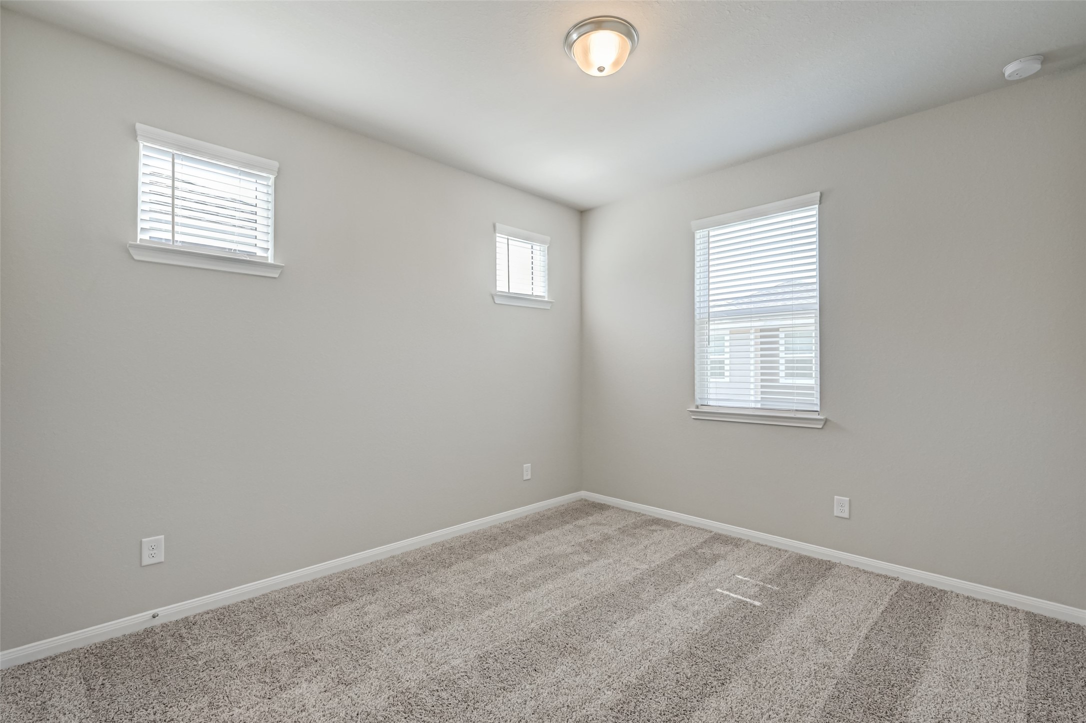 1526 Lakeline Oak Drive Property Photo 15