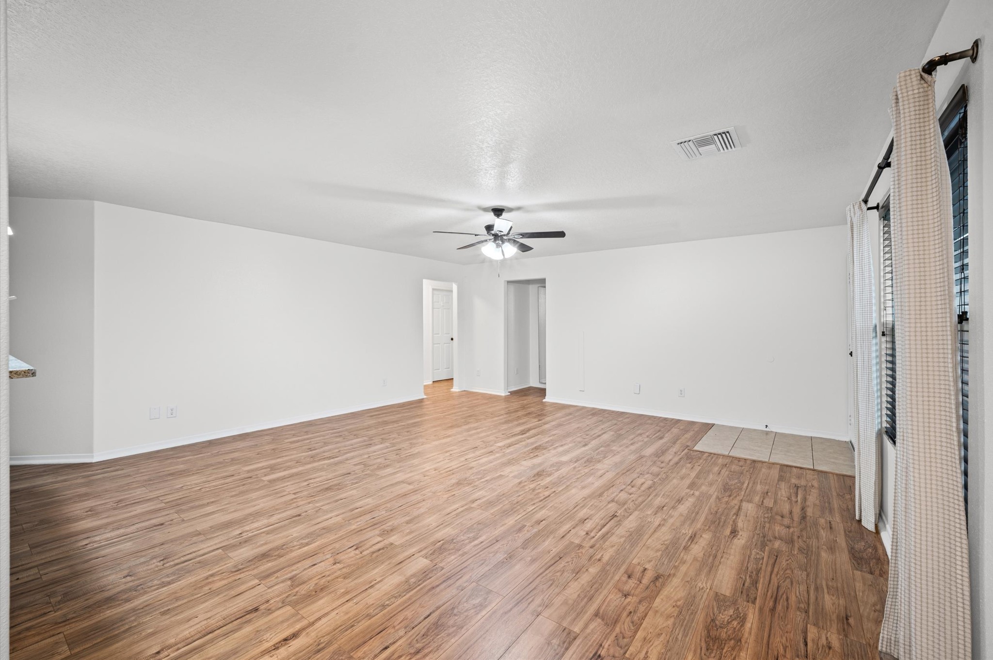 9897 Expedition Trail Property Photo 5