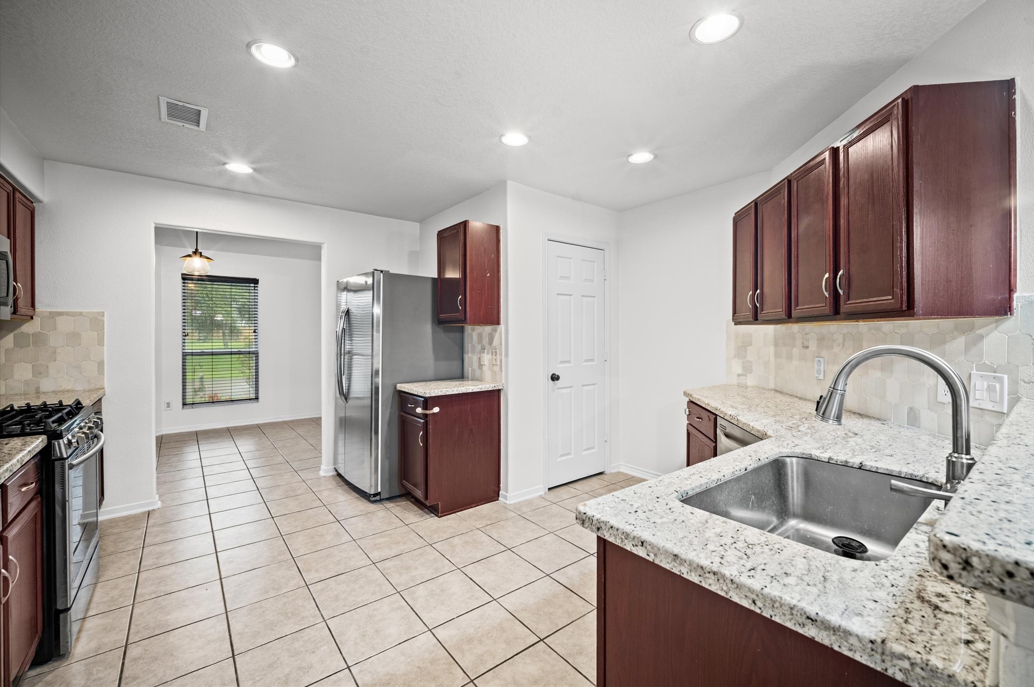 9897 Expedition Trail Property Photo 10