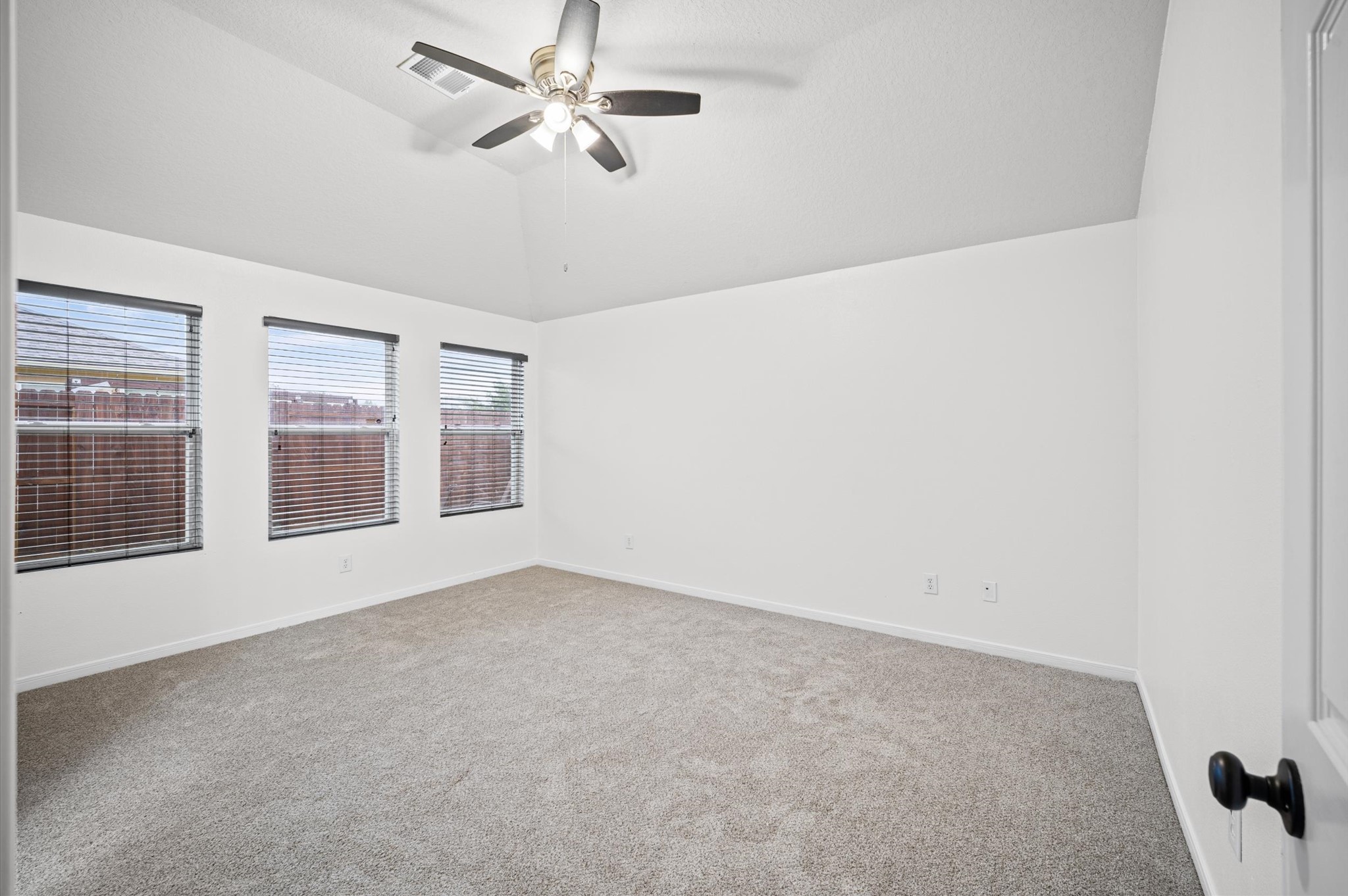 9897 Expedition Trail Property Photo 15