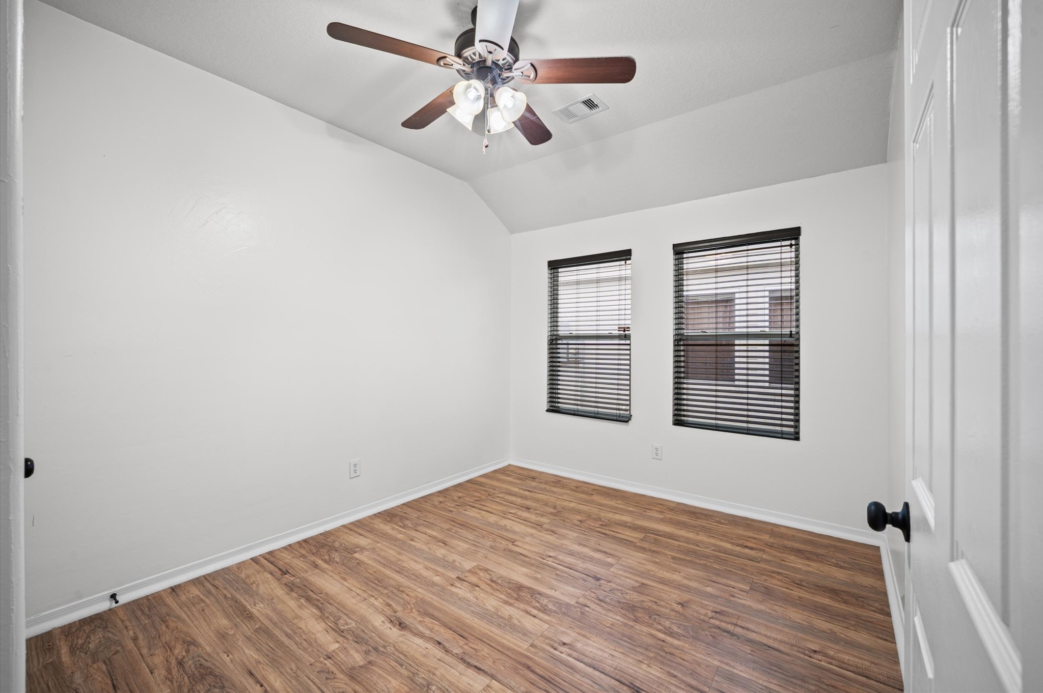 9897 Expedition Trail Property Photo 28