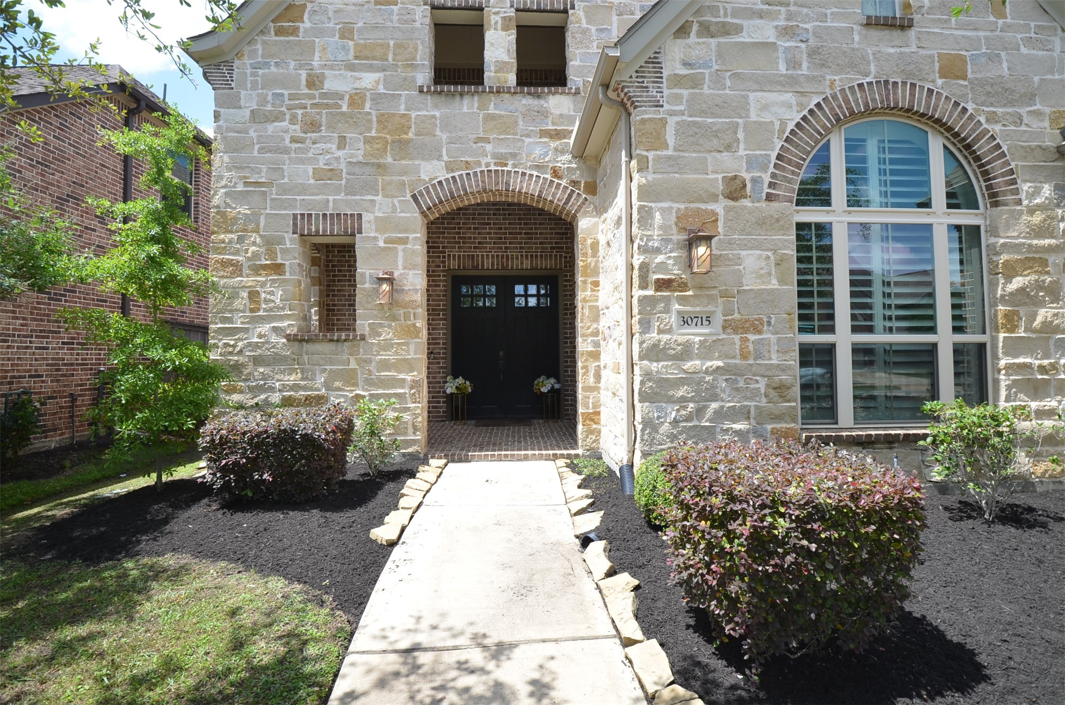 30715 Aster Brook Drive Property Photo 4