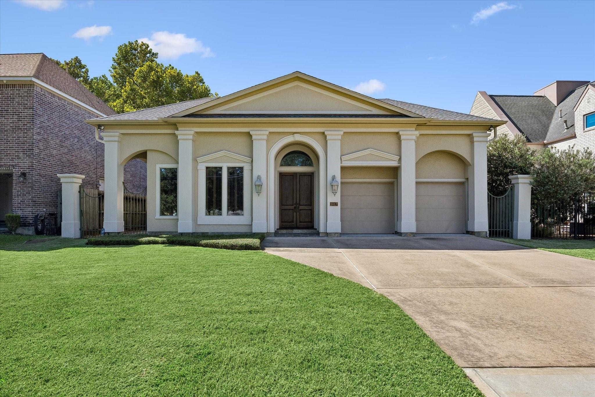 1017 Mulberry Lane, Bellaire Tx 77401 Property Photo 1