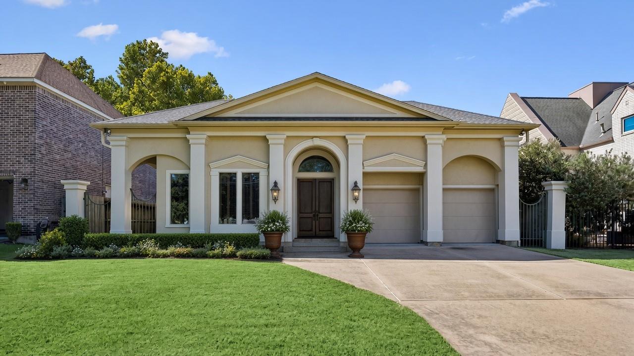 1017 Mulberry Lane, Bellaire TX 77401 Property Photo 1