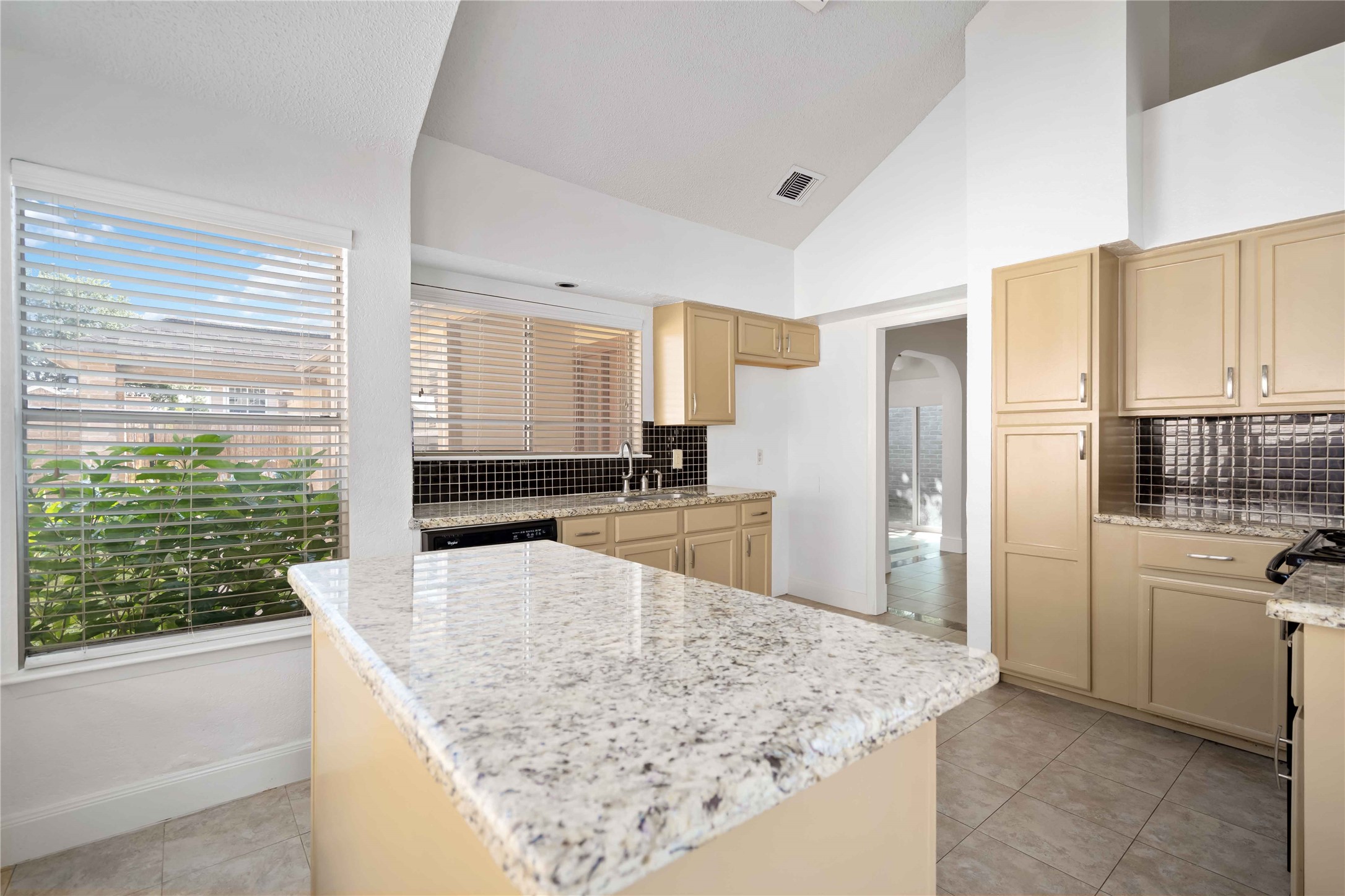 16054 Hidden Acres Drive Property Photo 4