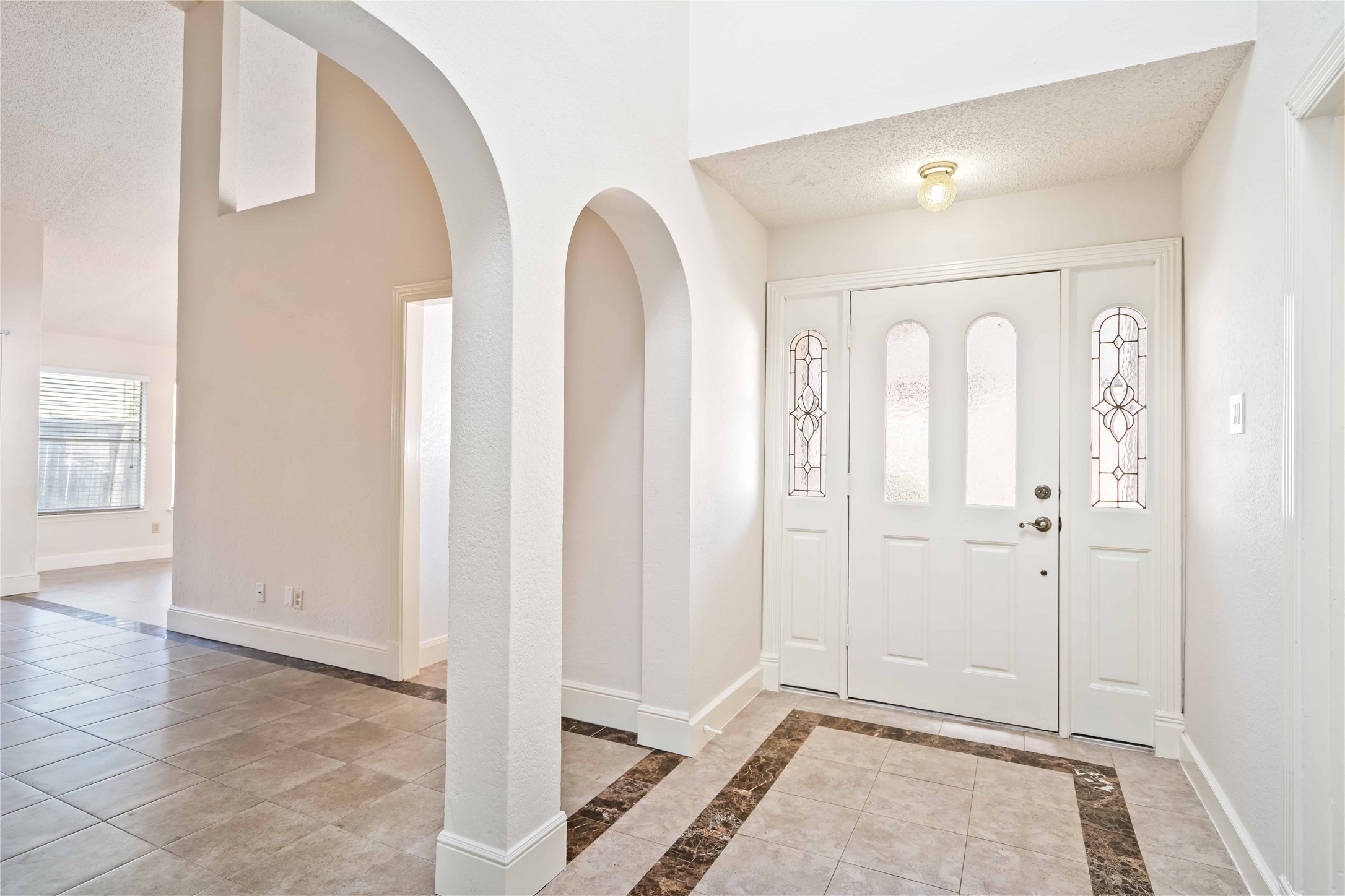 16054 Hidden Acres Drive Property Photo 6