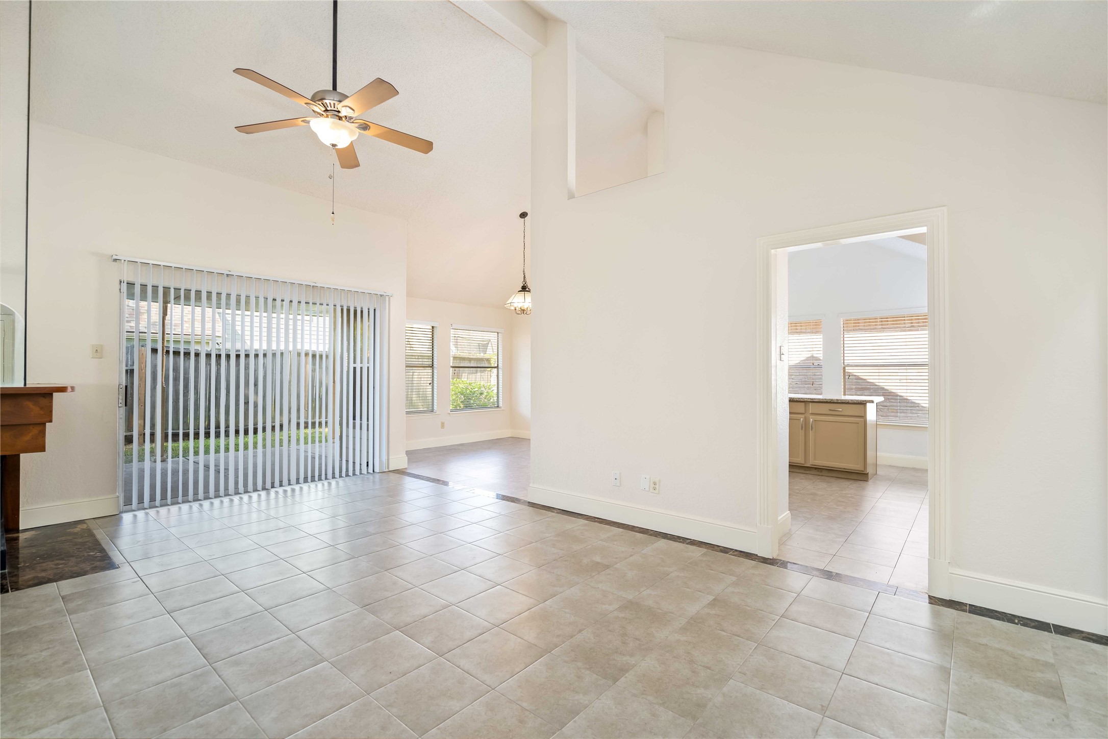 16054 Hidden Acres Drive Property Photo 9