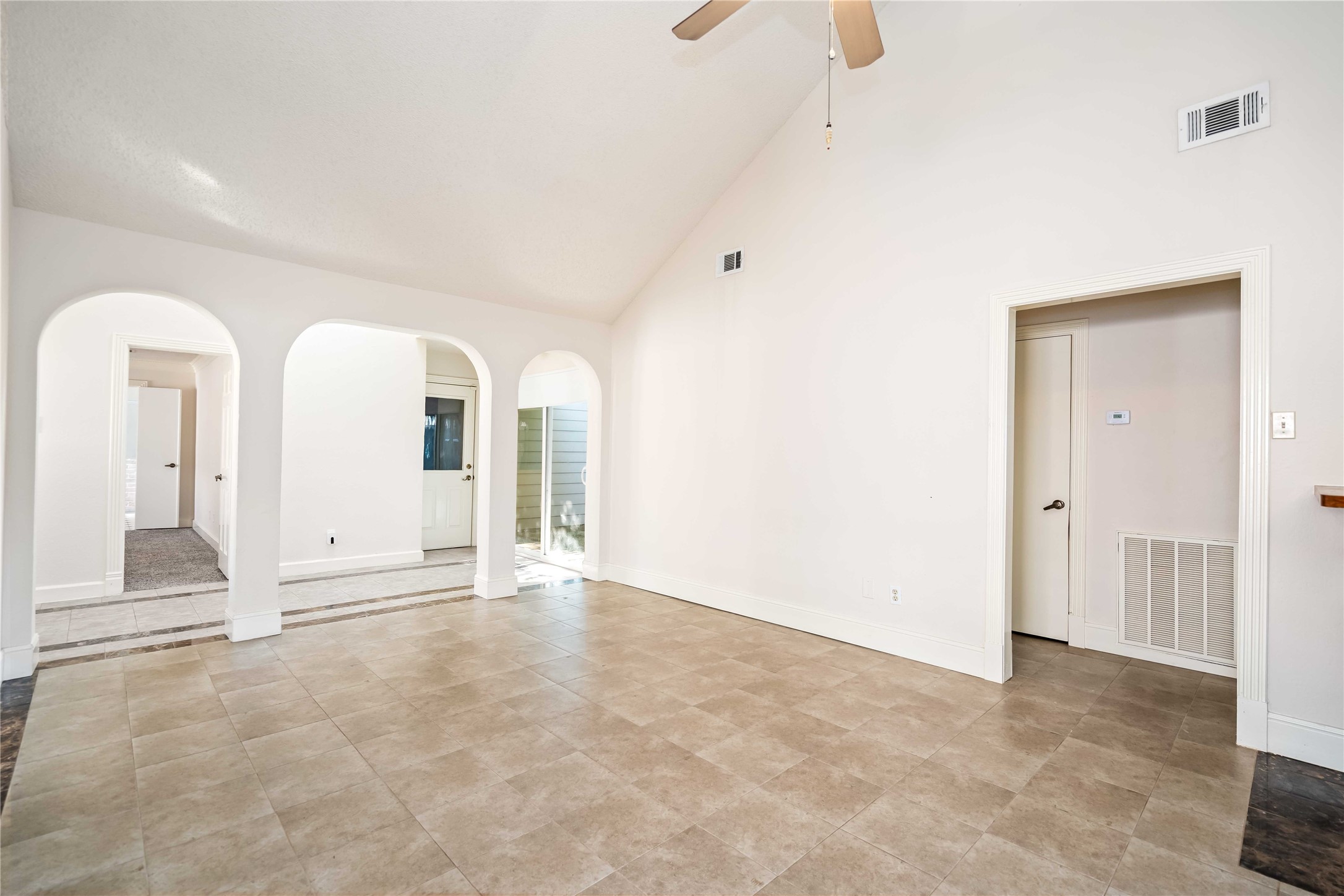 16054 Hidden Acres Drive Property Photo 20