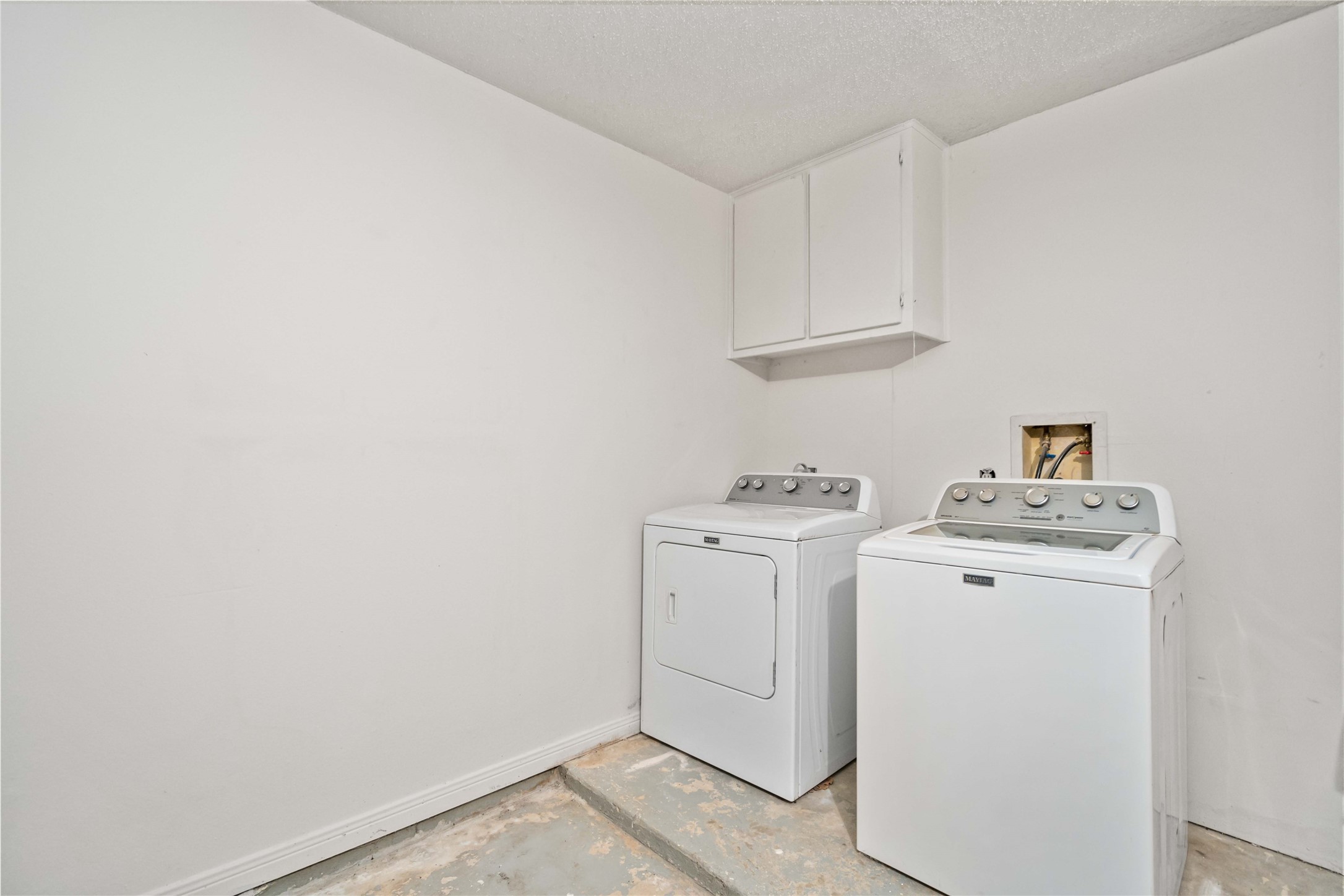 16054 Hidden Acres Drive Property Photo 21