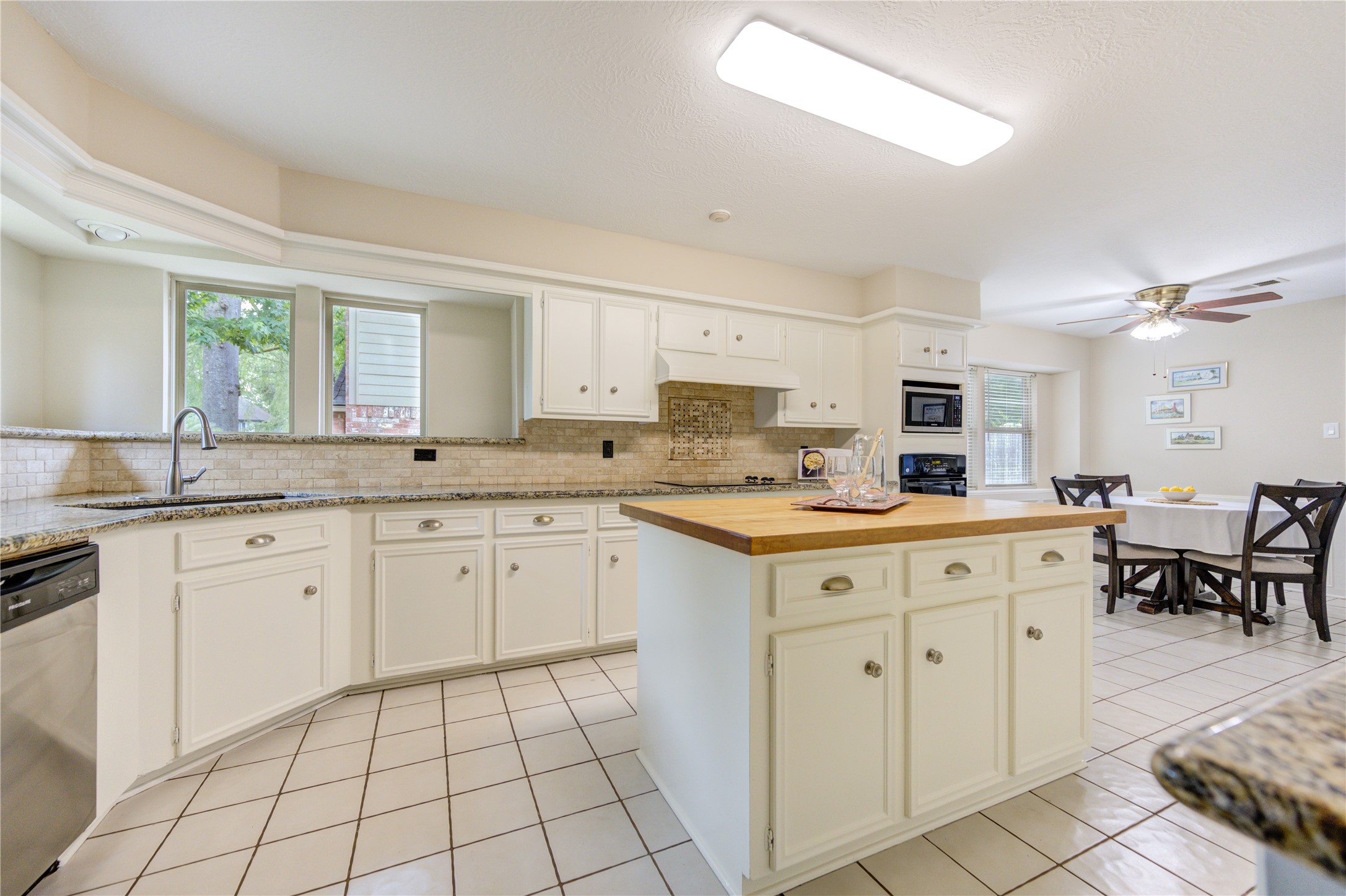 17 Marsh Millet Court Property Photo 8