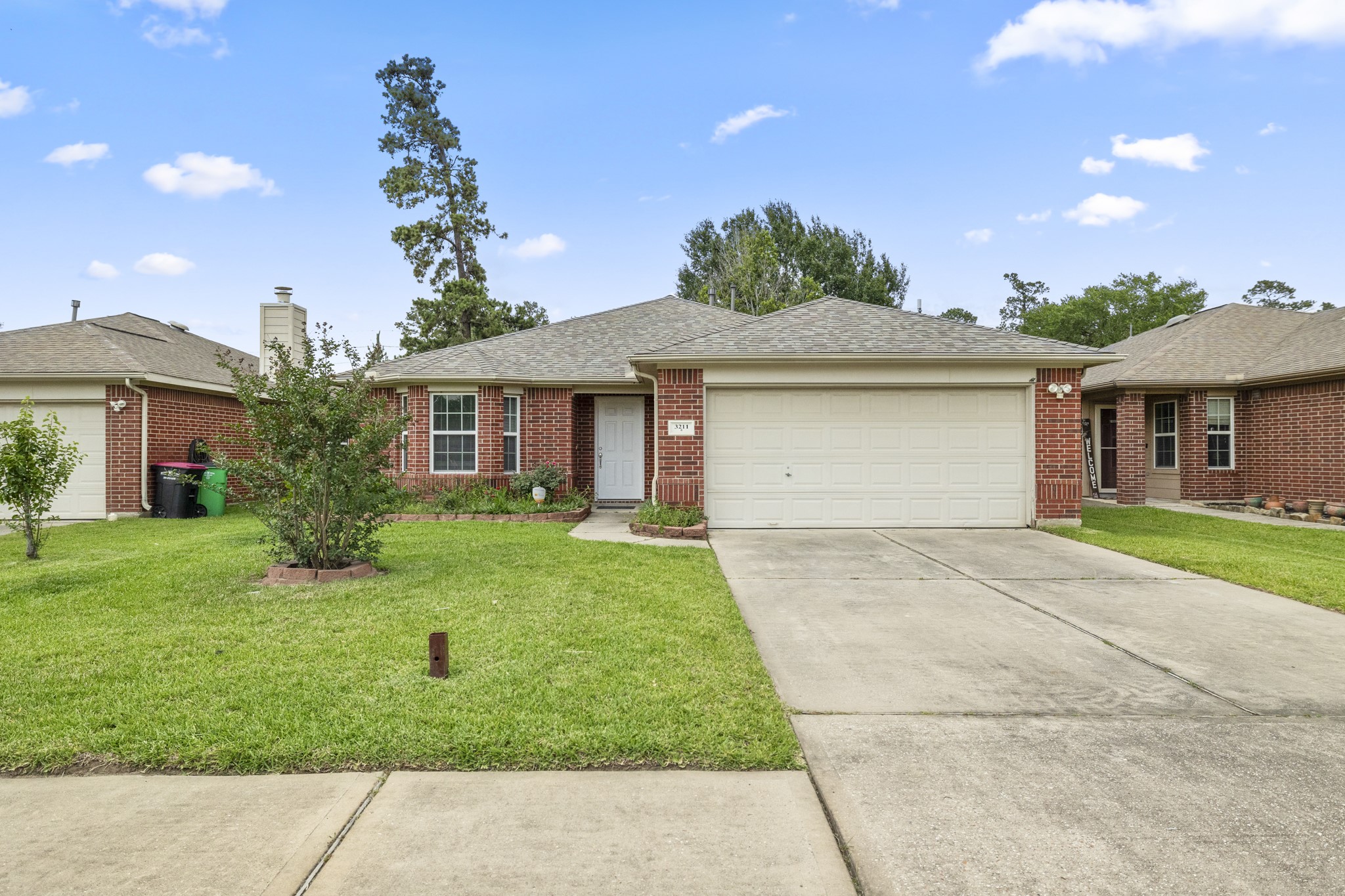 3211 Falcon Trail Drive Property Photo 1