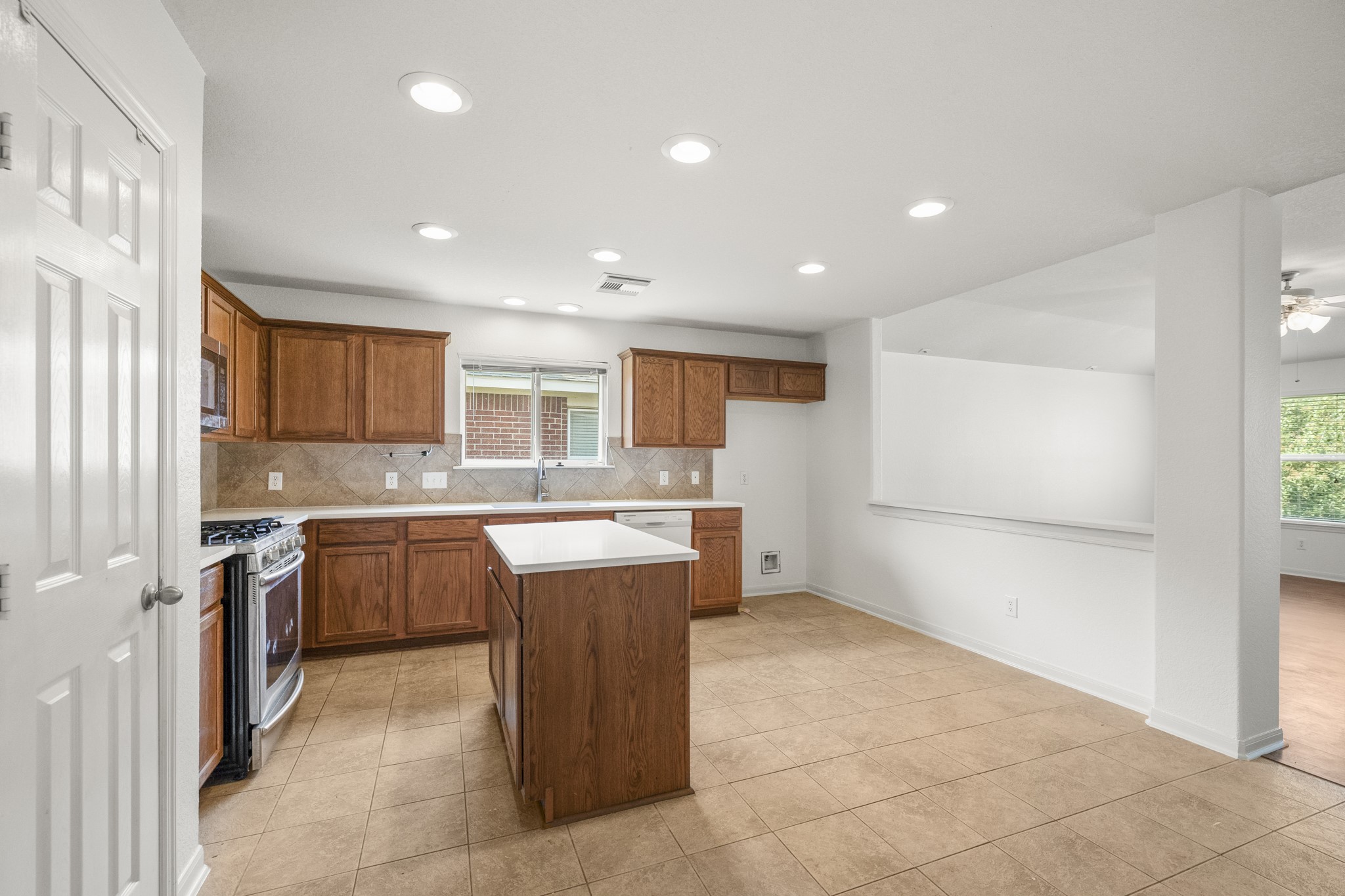 3211 Falcon Trail Drive Property Photo 9