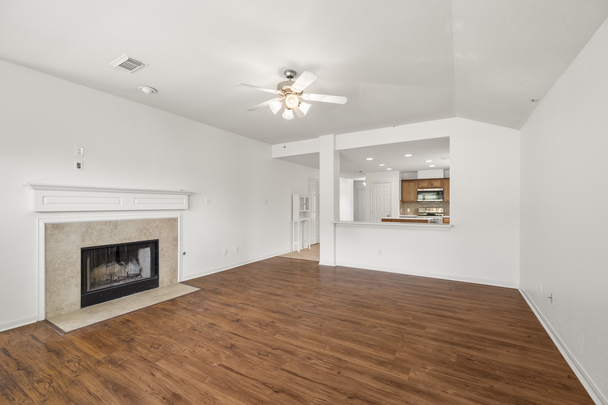 3211 Falcon Trail Drive Property Photo 17