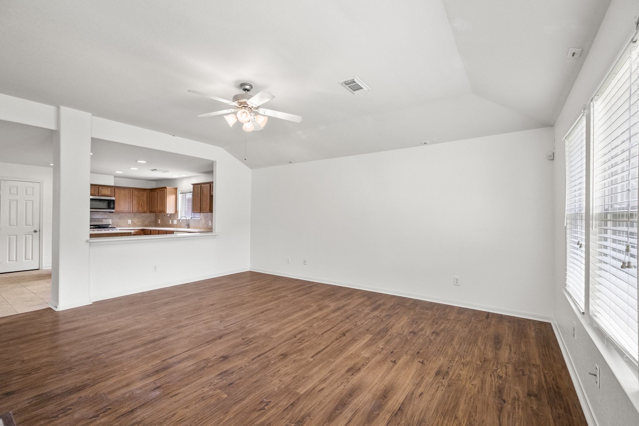 3211 Falcon Trail Drive Property Photo 19