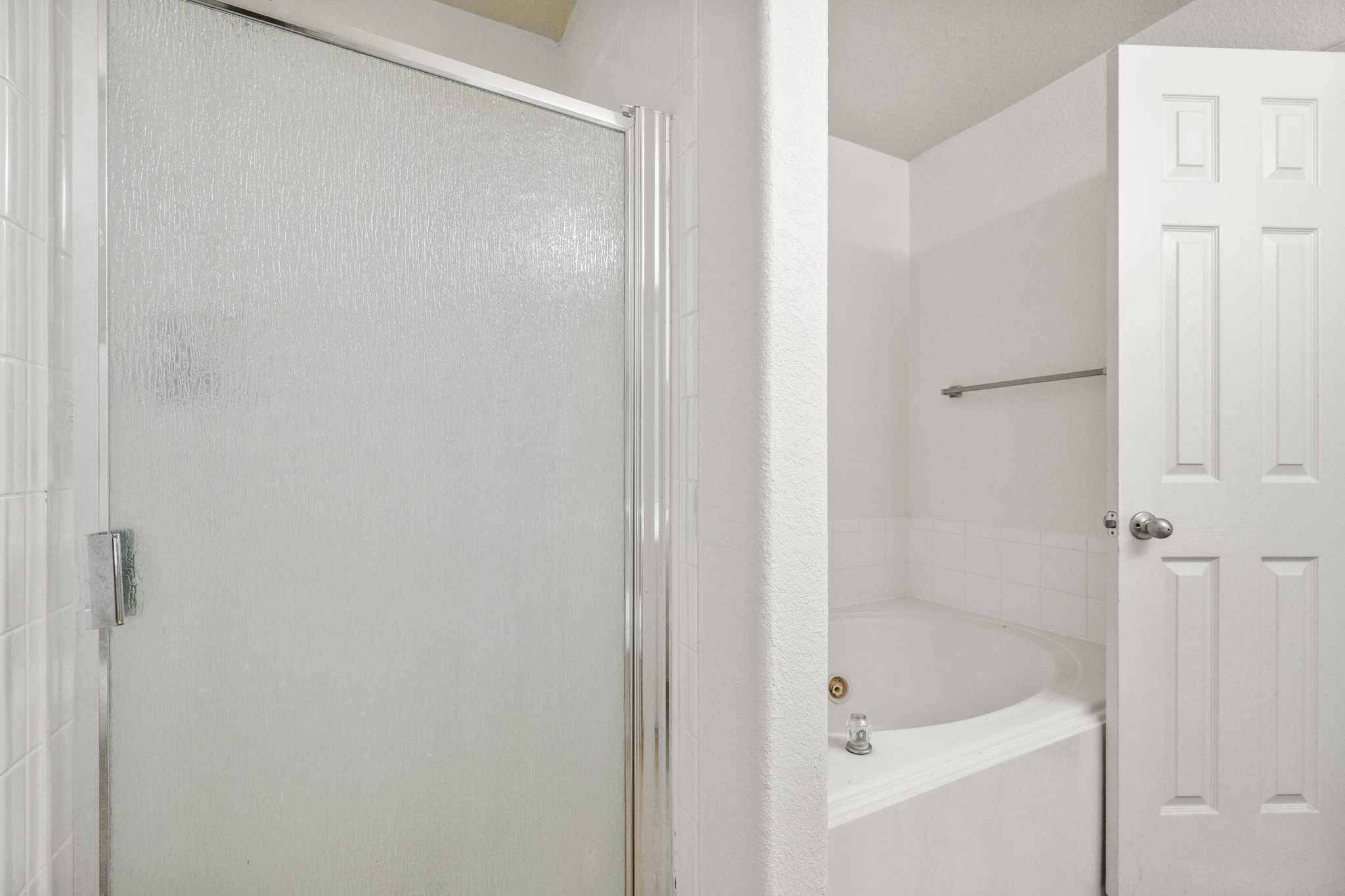 3211 Falcon Trail Drive Property Photo 27