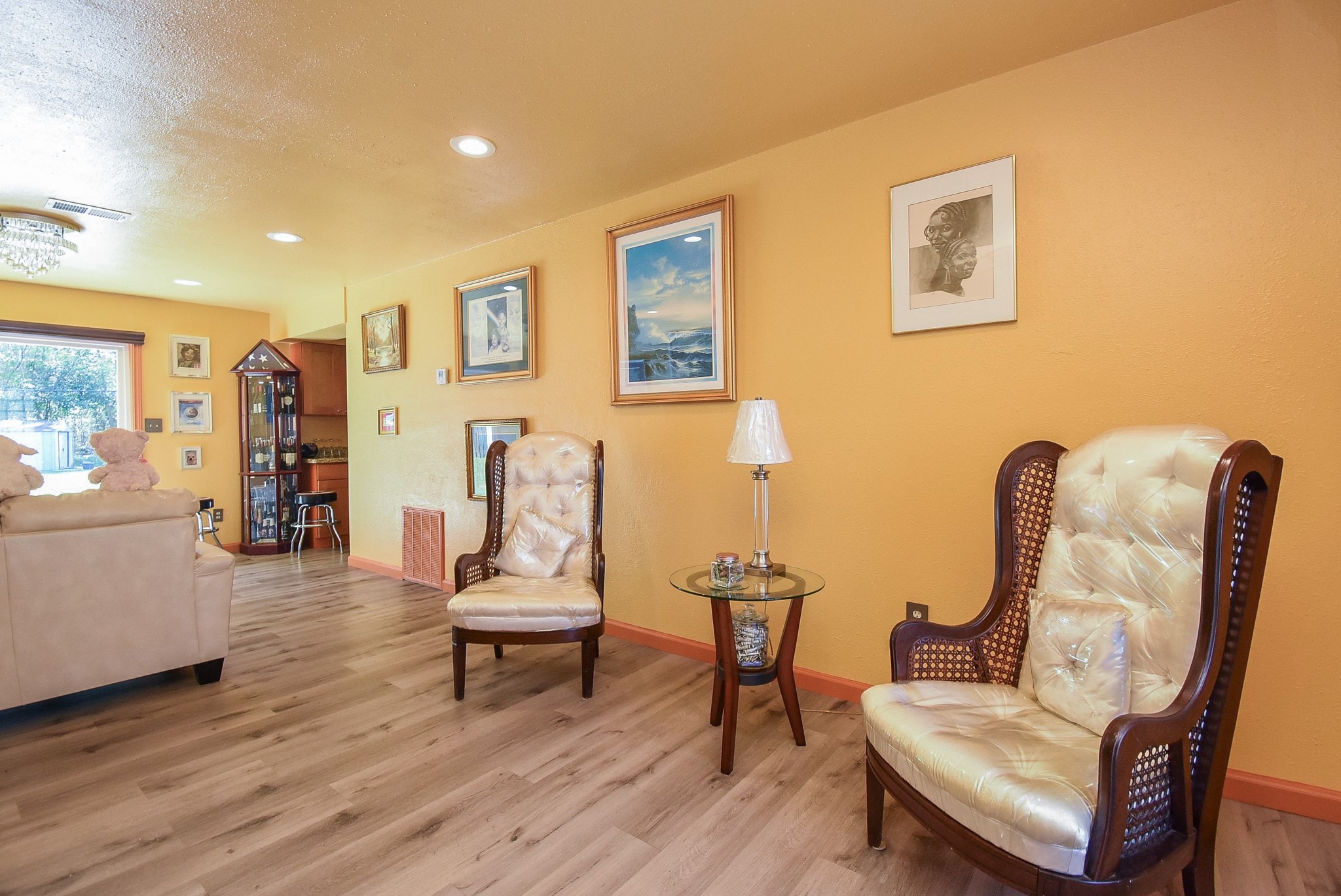 906 Corydon Drive Property Photo 3