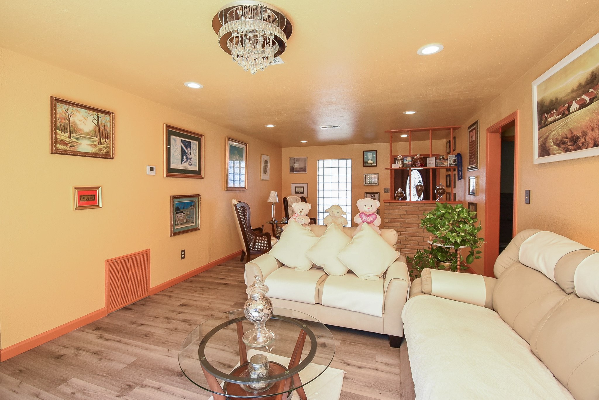 906 Corydon Drive Property Photo 8