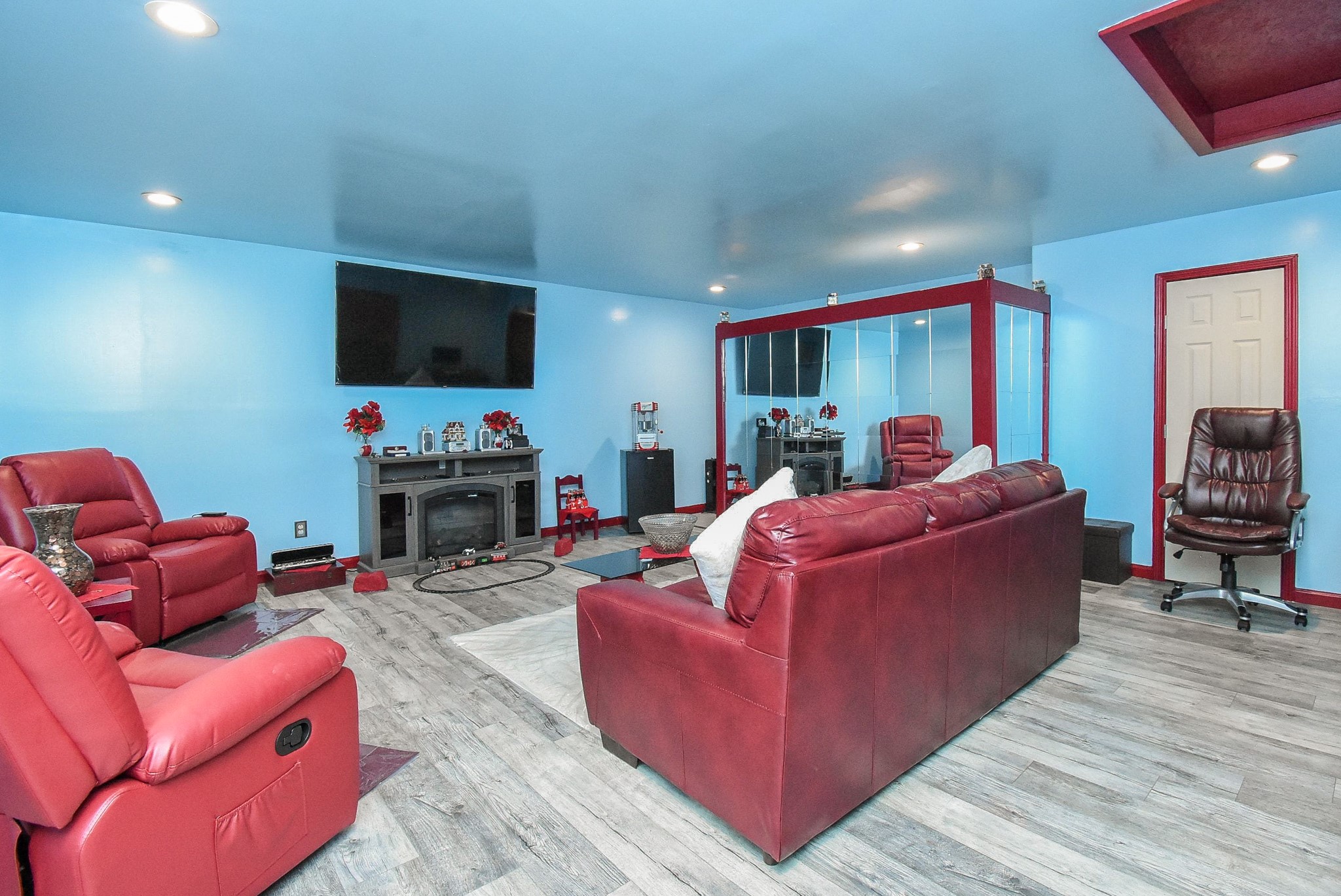 906 Corydon Drive Property Photo 14