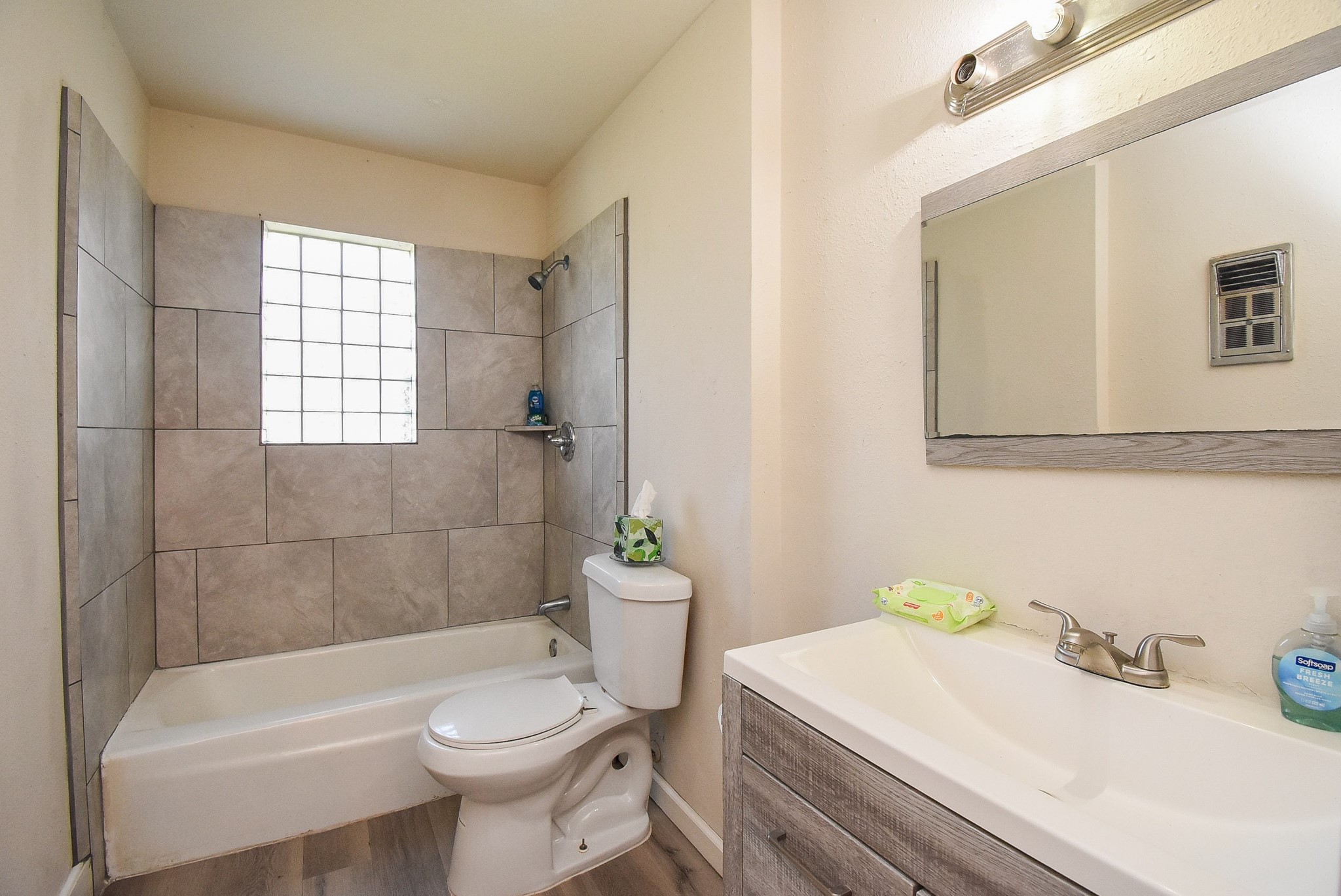 906 Corydon Drive Property Photo 17