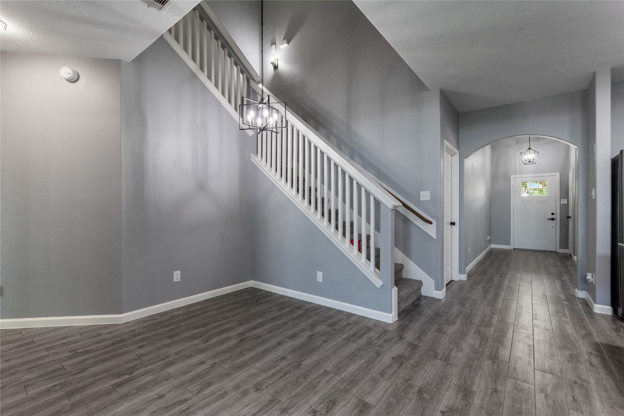 2214 Sterling Oaks Drive Property Photo 10