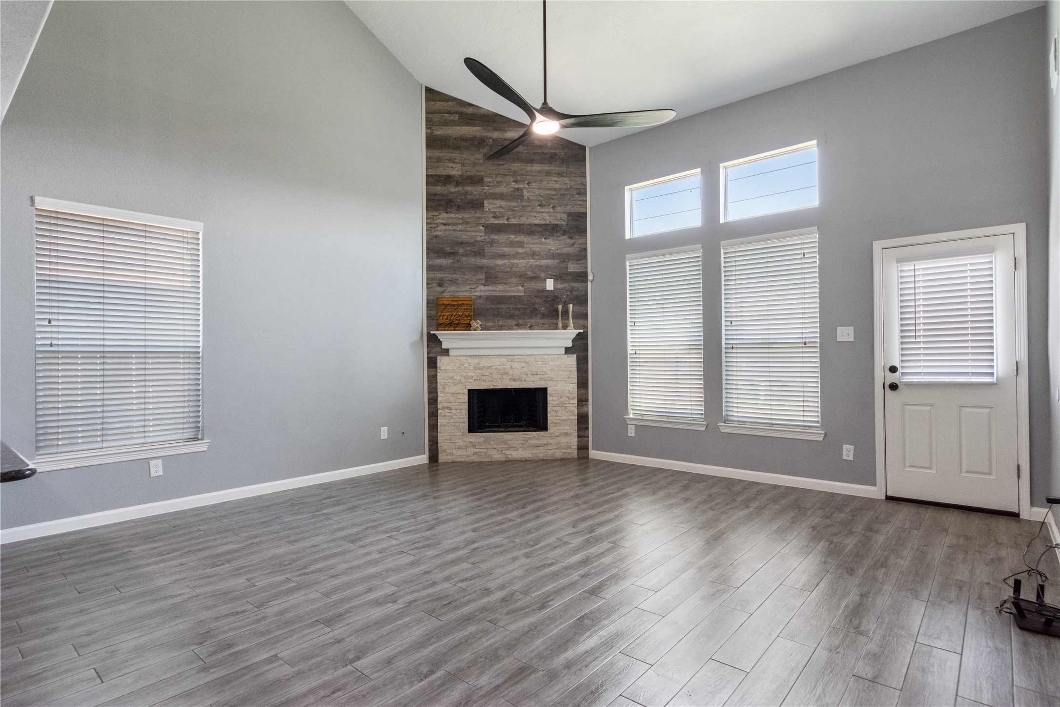 2214 Sterling Oaks Drive Property Photo 11