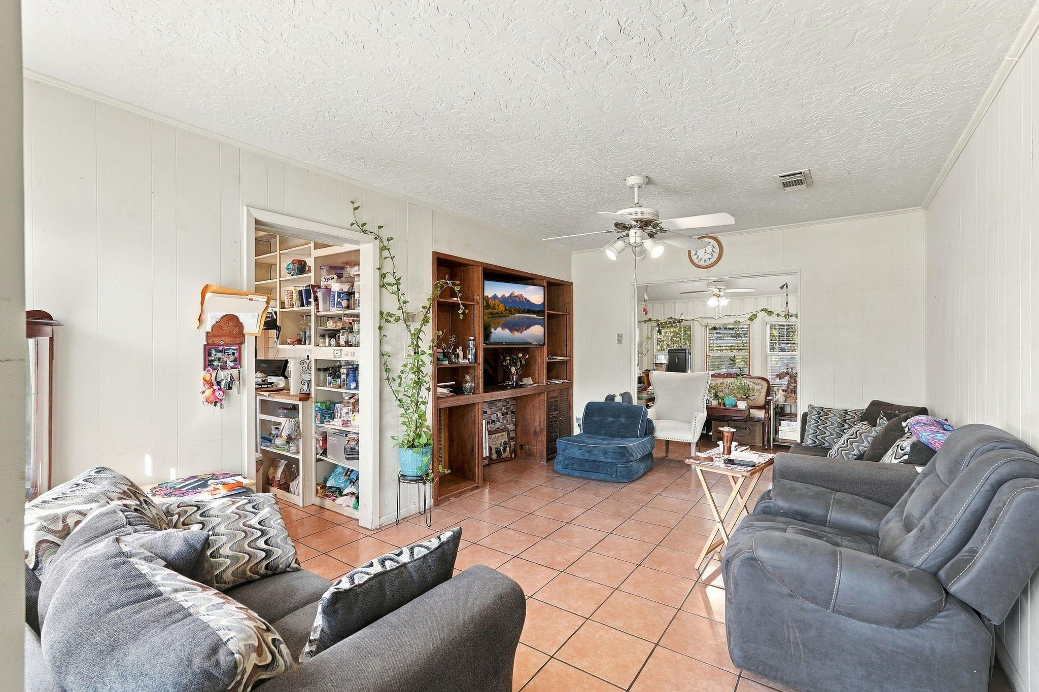 4014 Ella Boulevard Property Photo 6