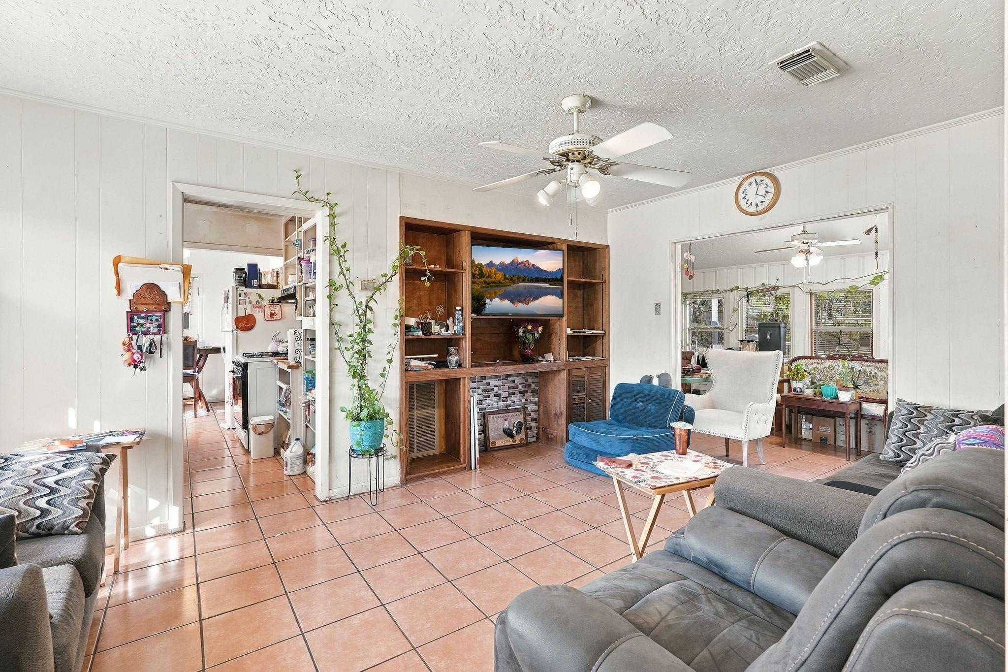 4014 Ella Boulevard Property Photo 7