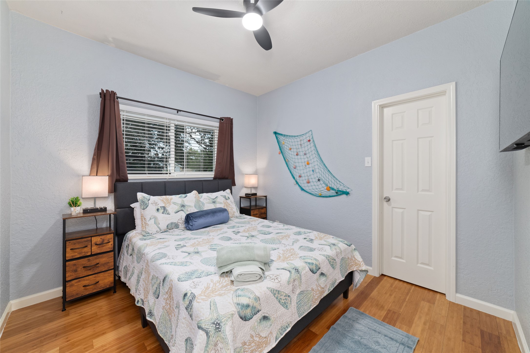 5119 Avenue O 1/2 Property Photo 2