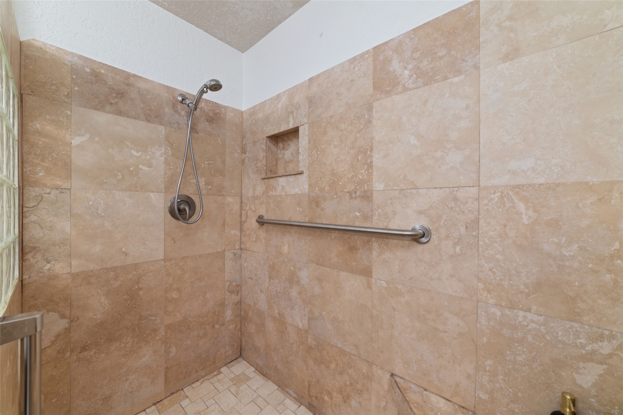 5119 Avenue O 1/2 Property Photo 10