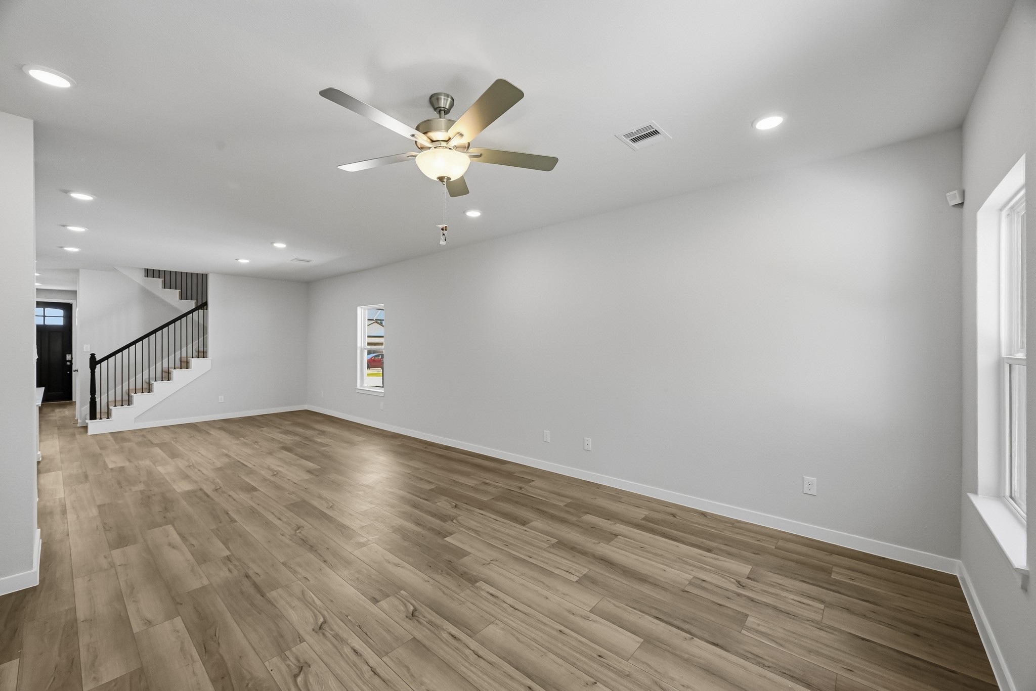 8519 Light Rail Drive Property Photo 14