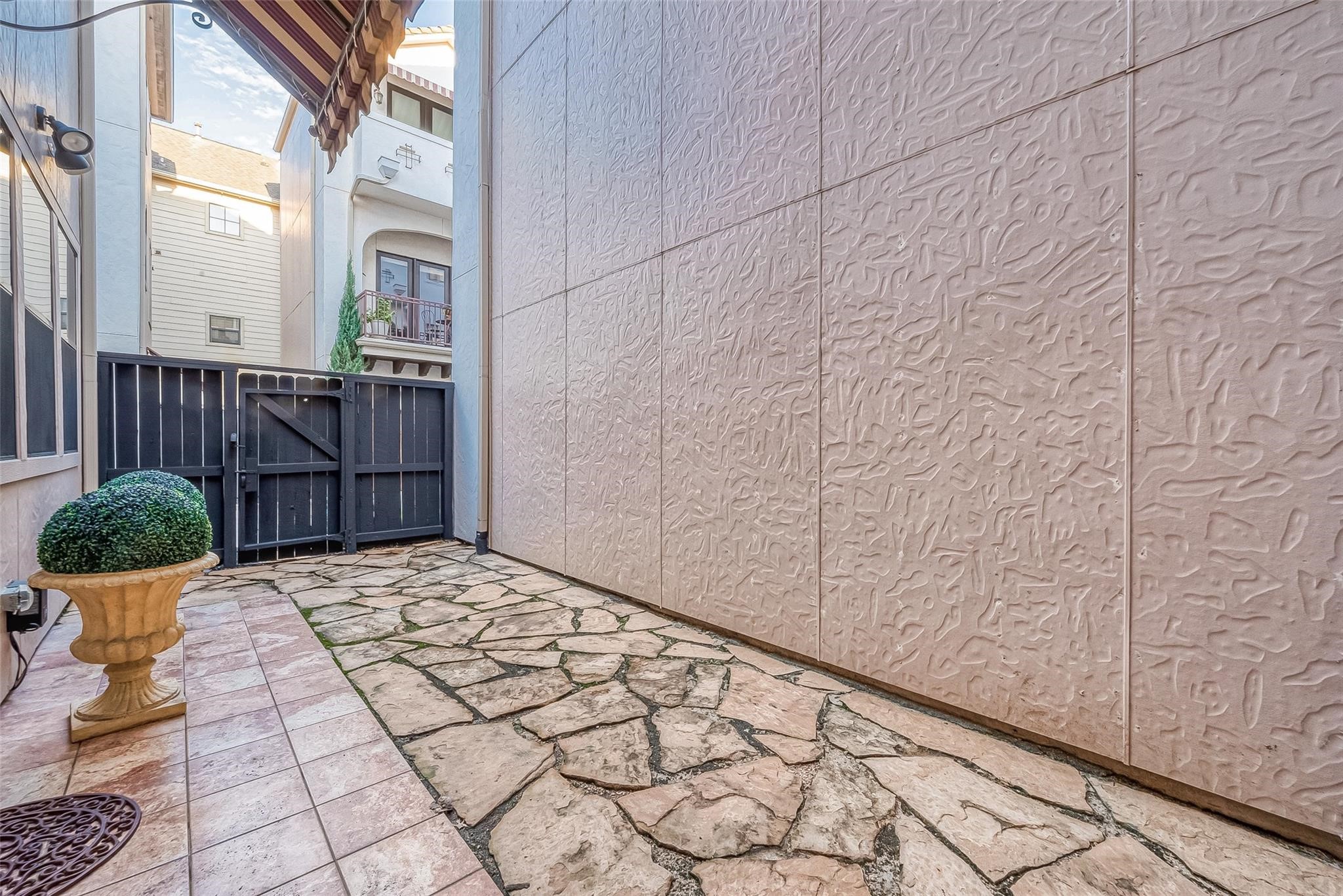 4323 Rose Street Property Photo 28