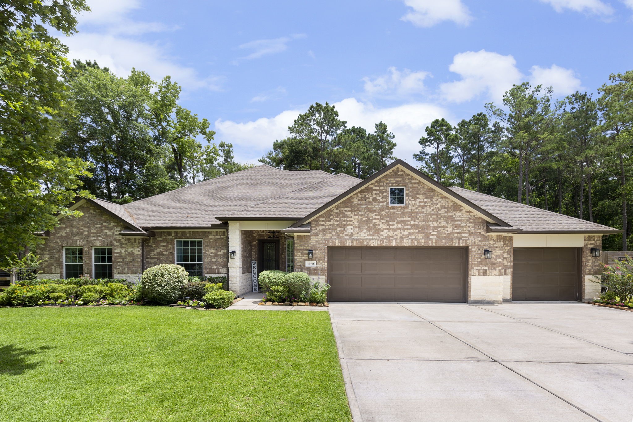 40708 Lost San Saba Lane Property Photo 1
