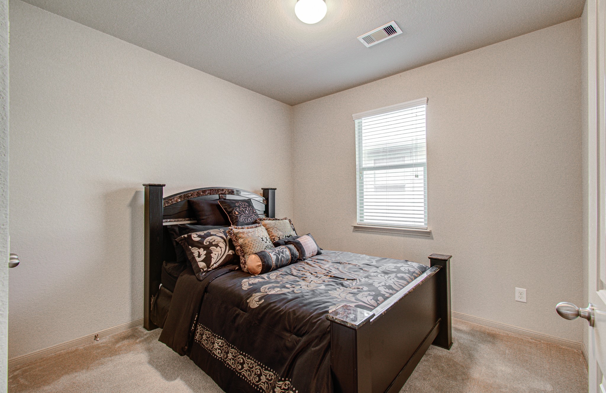 14019 Long Meadow Drive Property Photo 18