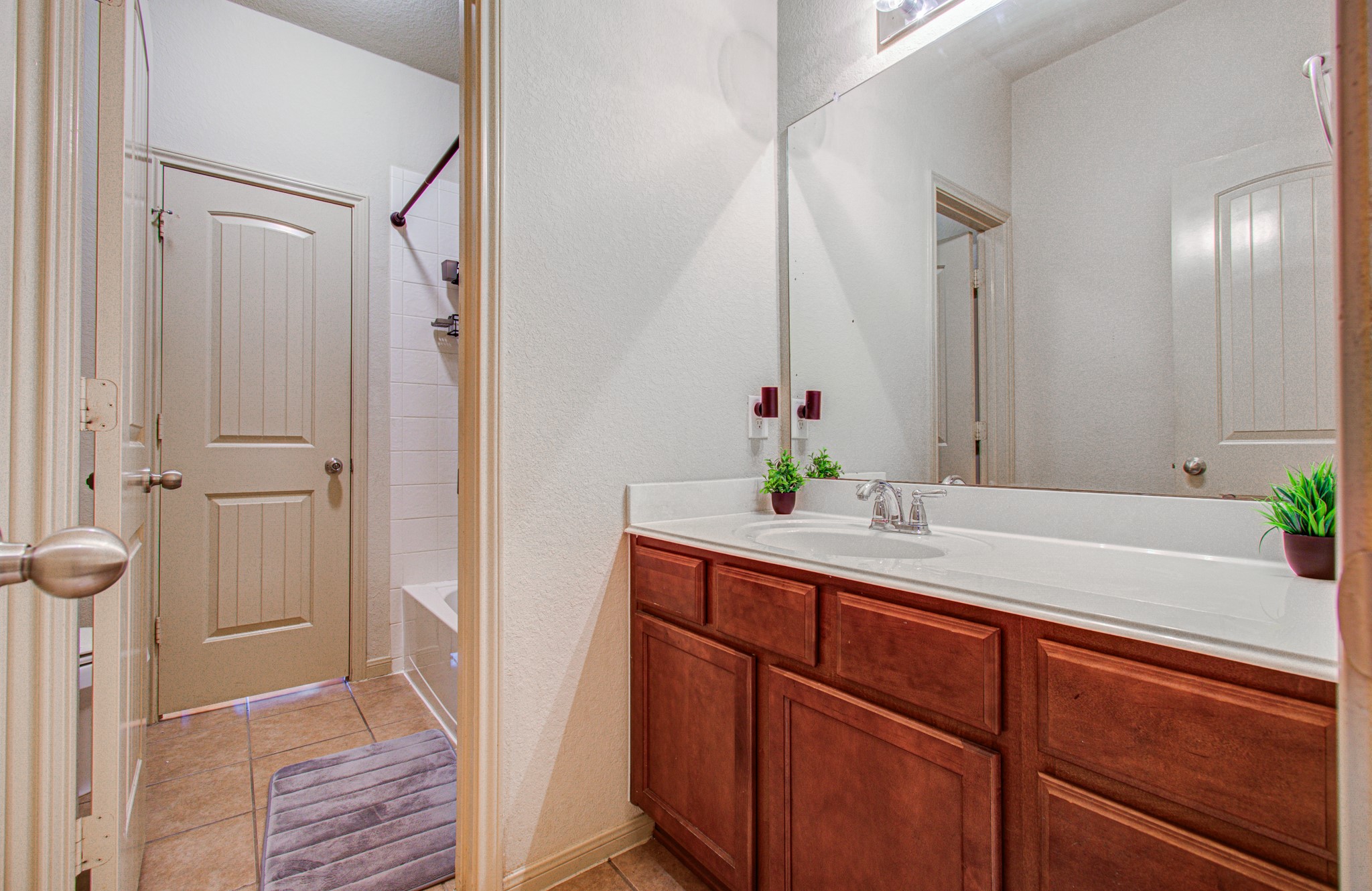 14019 Long Meadow Drive Property Photo 20