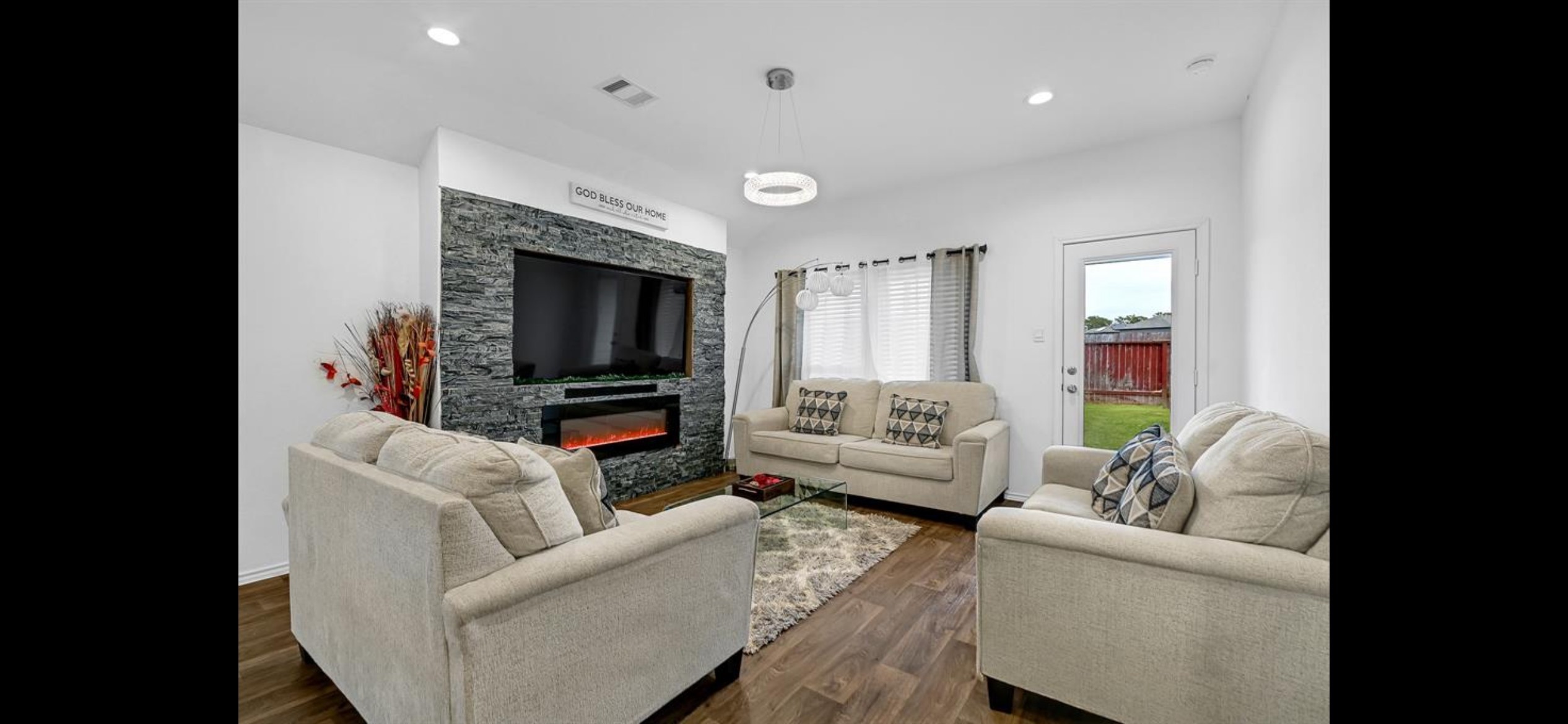 22414 Goose Pasture Lane Property Photo 3