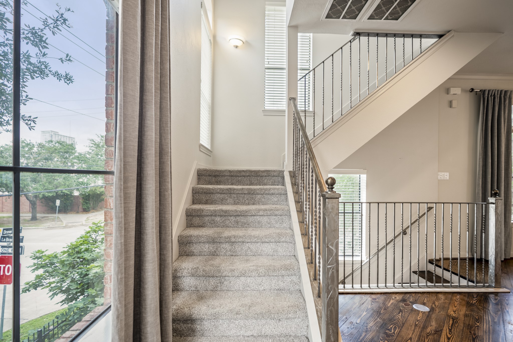 2719 La Branch Street Property Photo 25