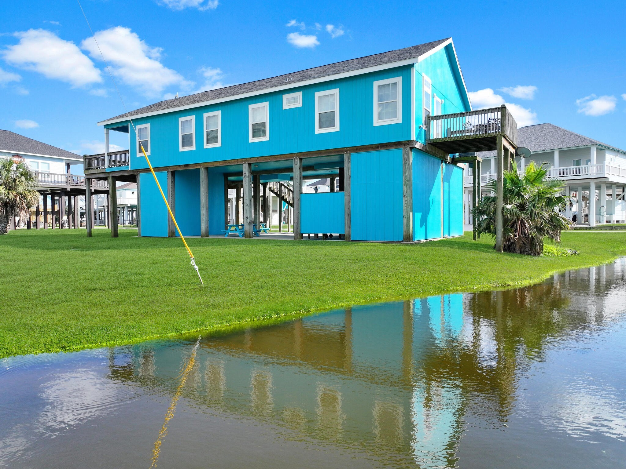 936 Surf Road Property Photo 11