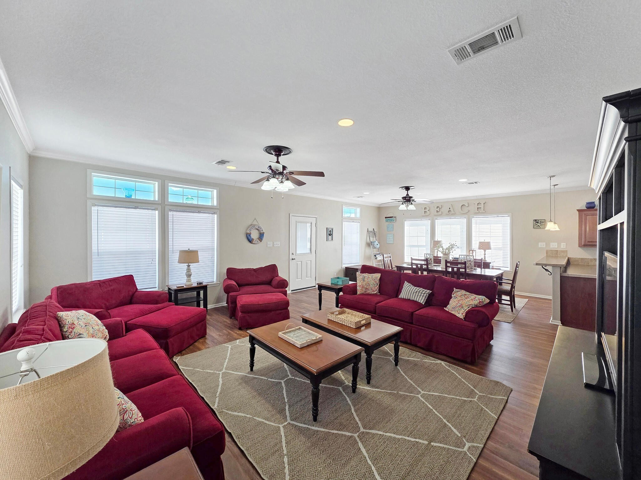 936 Surf Road Property Photo 23