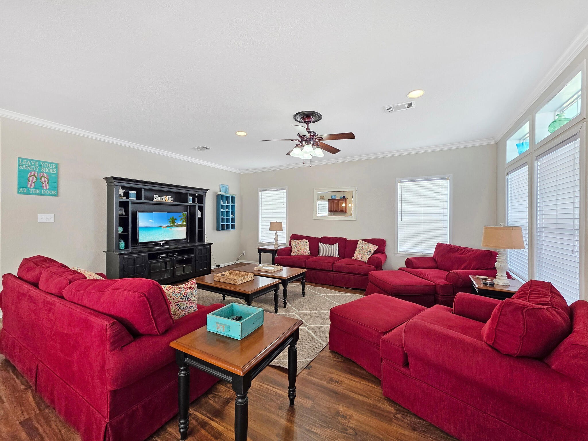 936 Surf Road Property Photo 24