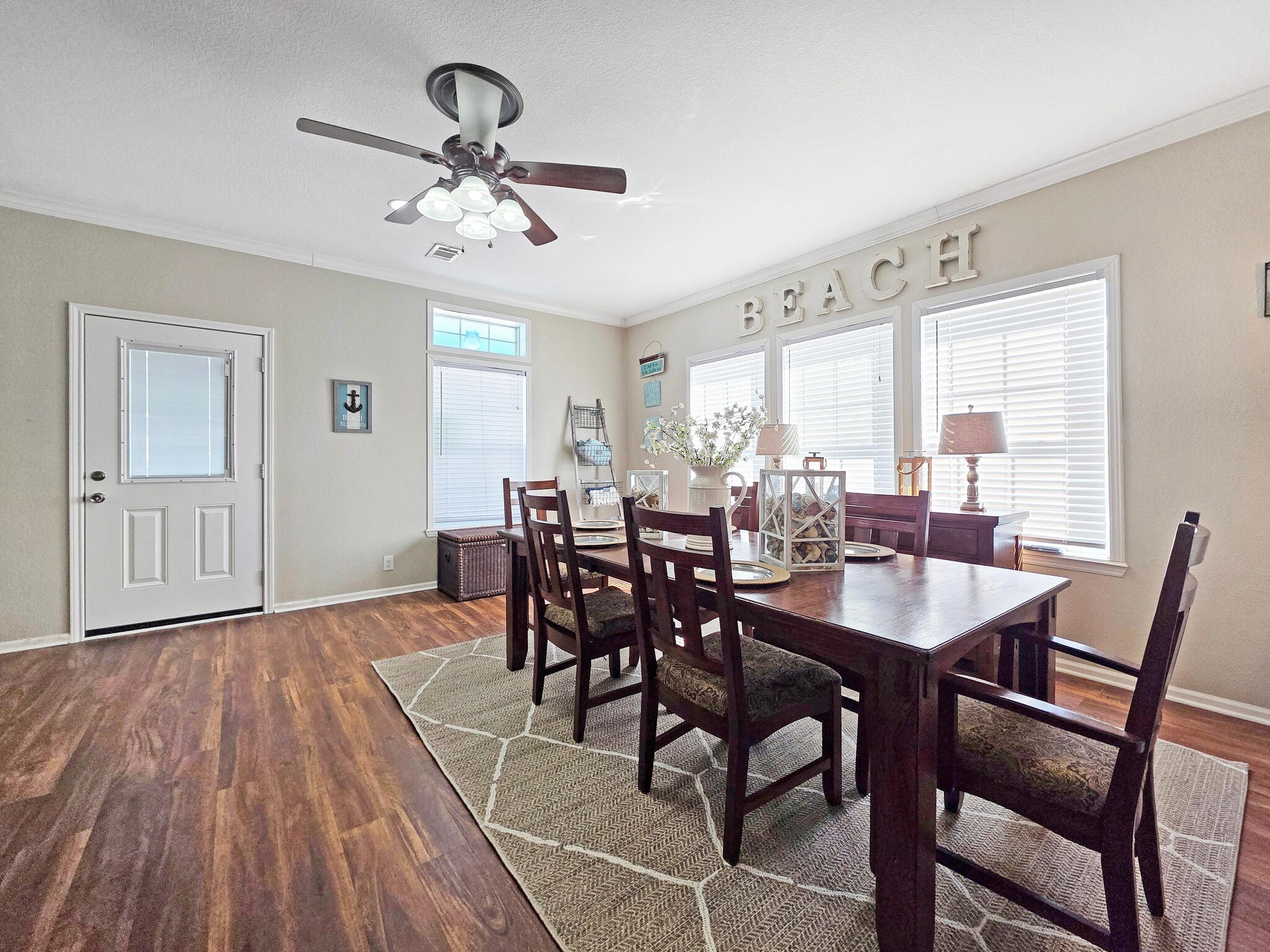 936 Surf Road Property Photo 25