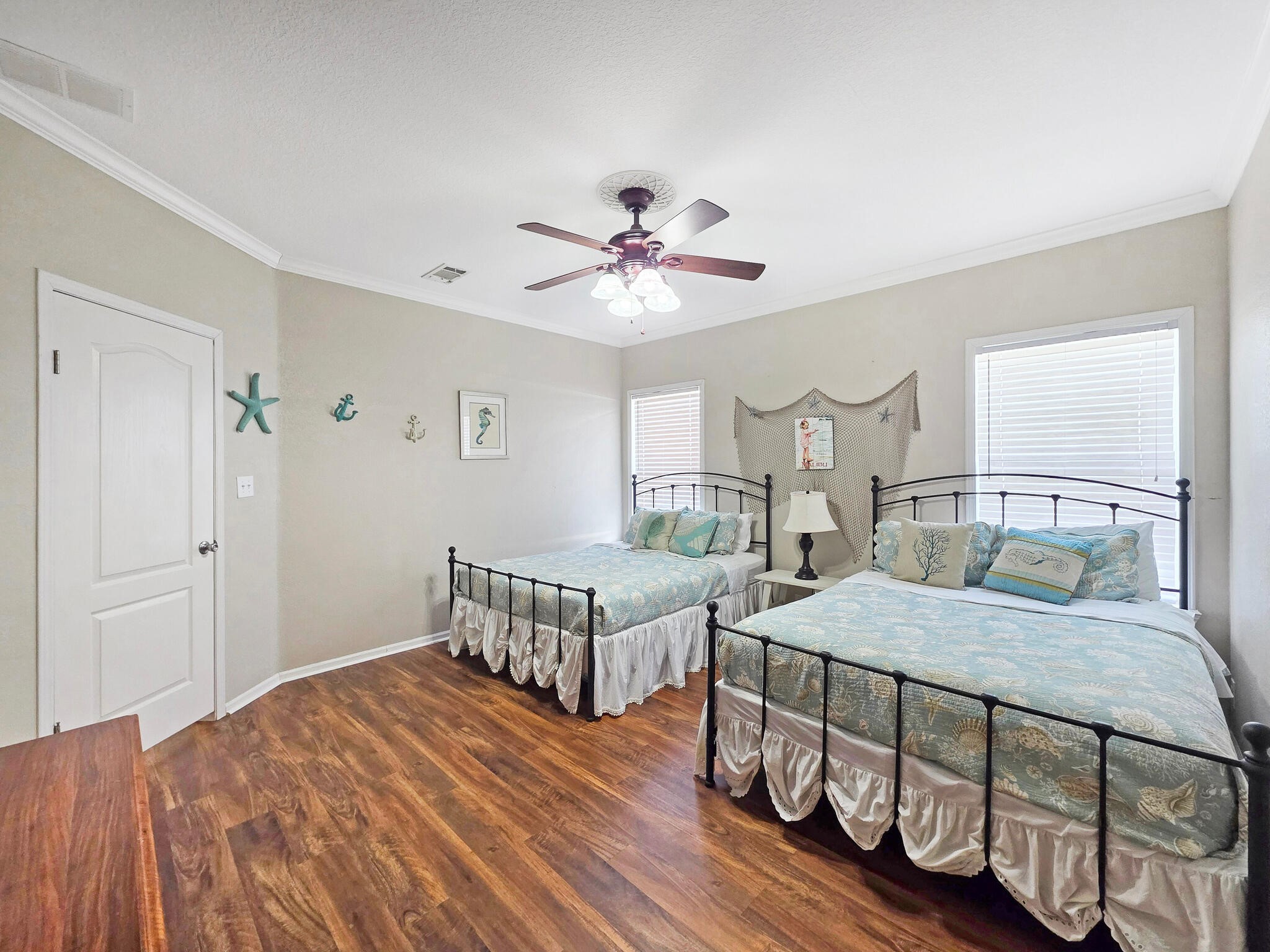 936 Surf Road Property Photo 34