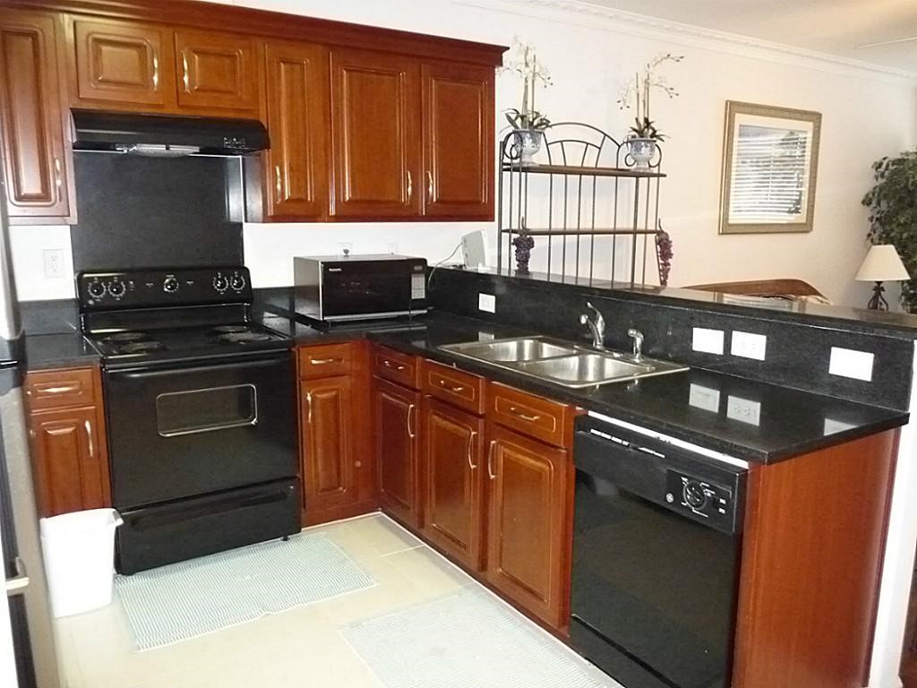 6655 W Sam Houston Parkway S 3k Property Photo 4