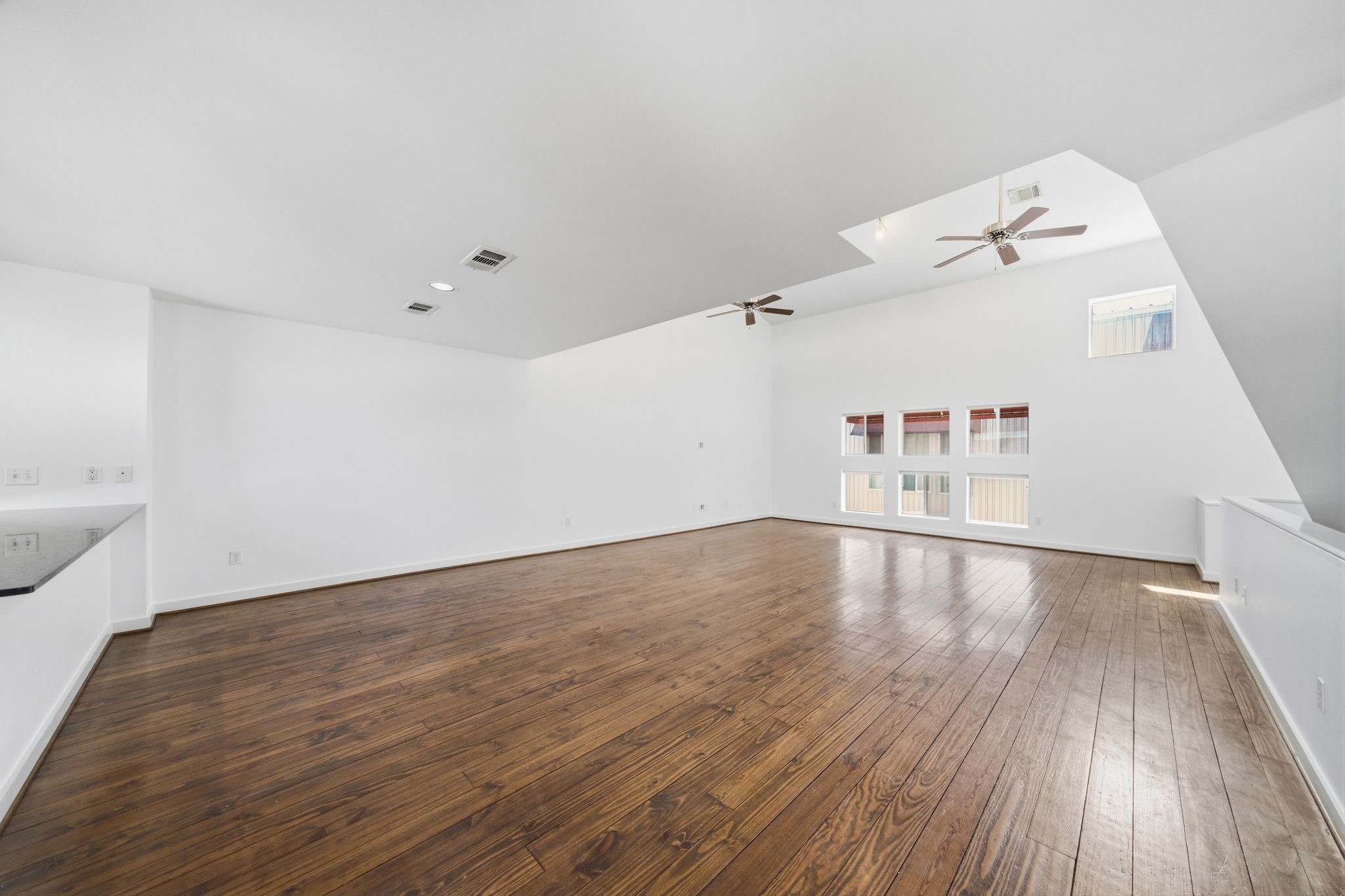 6905 Ardmore Street Property Photo 12