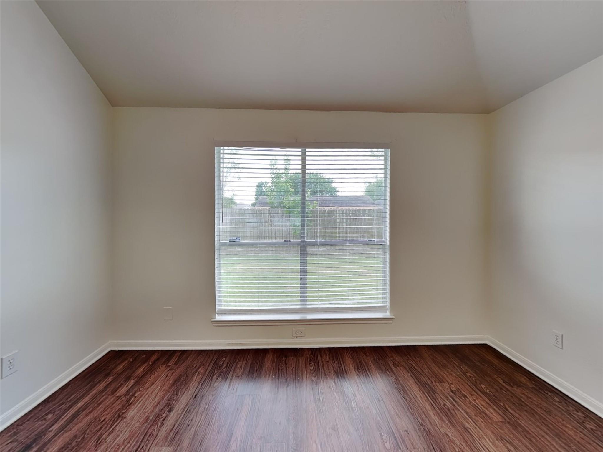 9220 Mahan Drive Property Photo 8