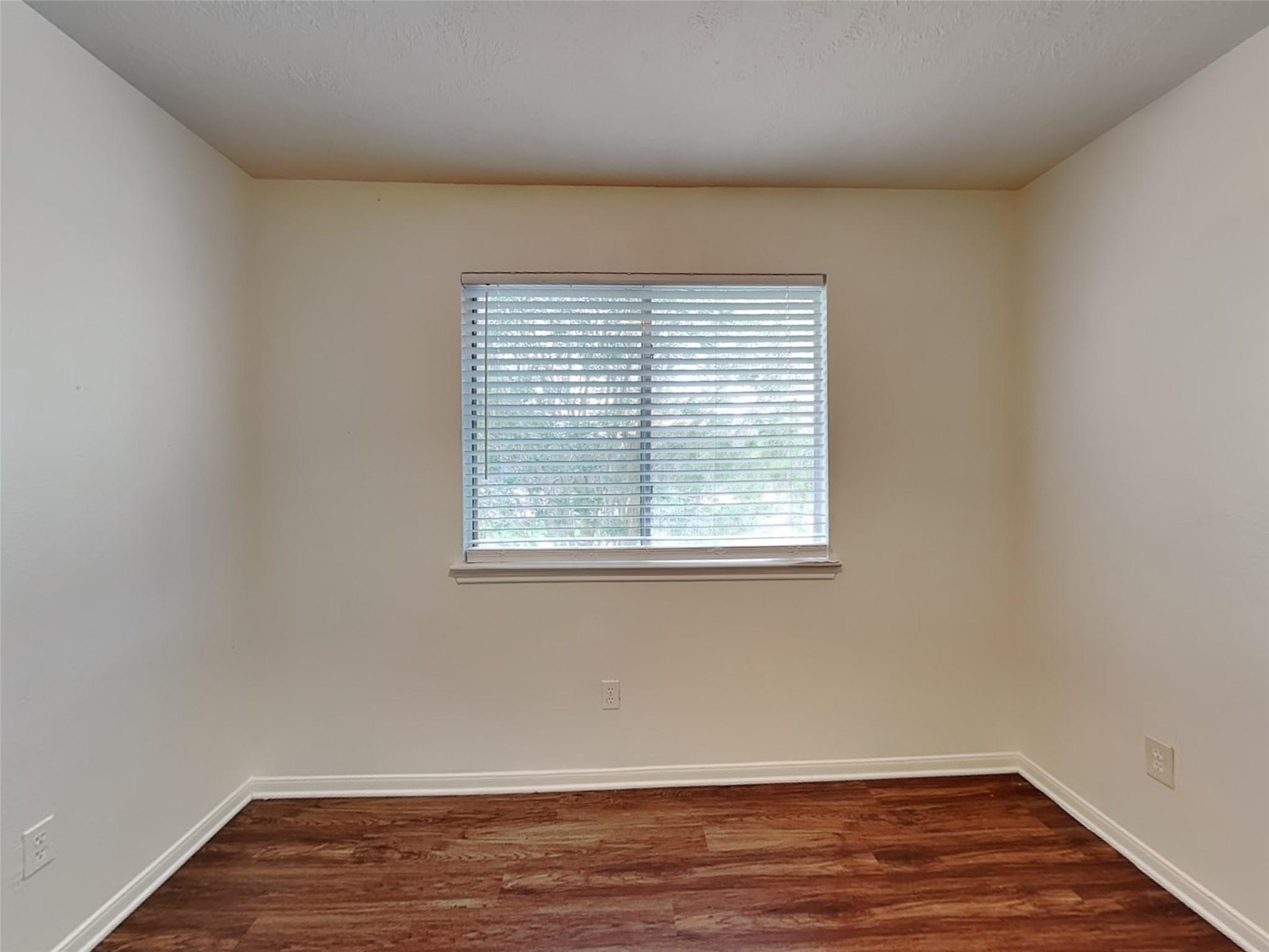 9220 Mahan Drive Property Photo 17